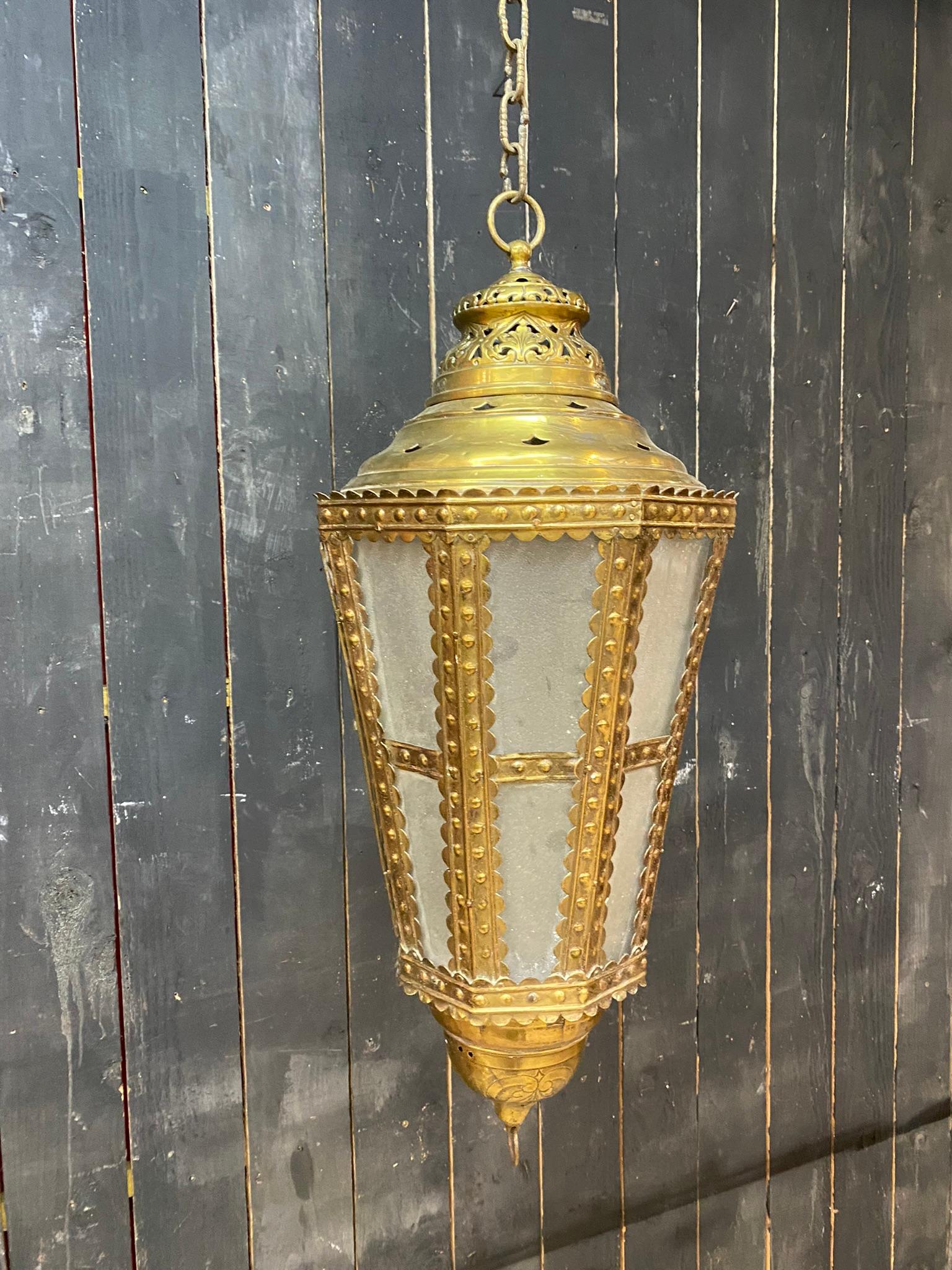 Ancienne lanterne Flemish en cuivre et verre du 18e siècle, non électrifiée Bon état - En vente à Mouscron, WHT