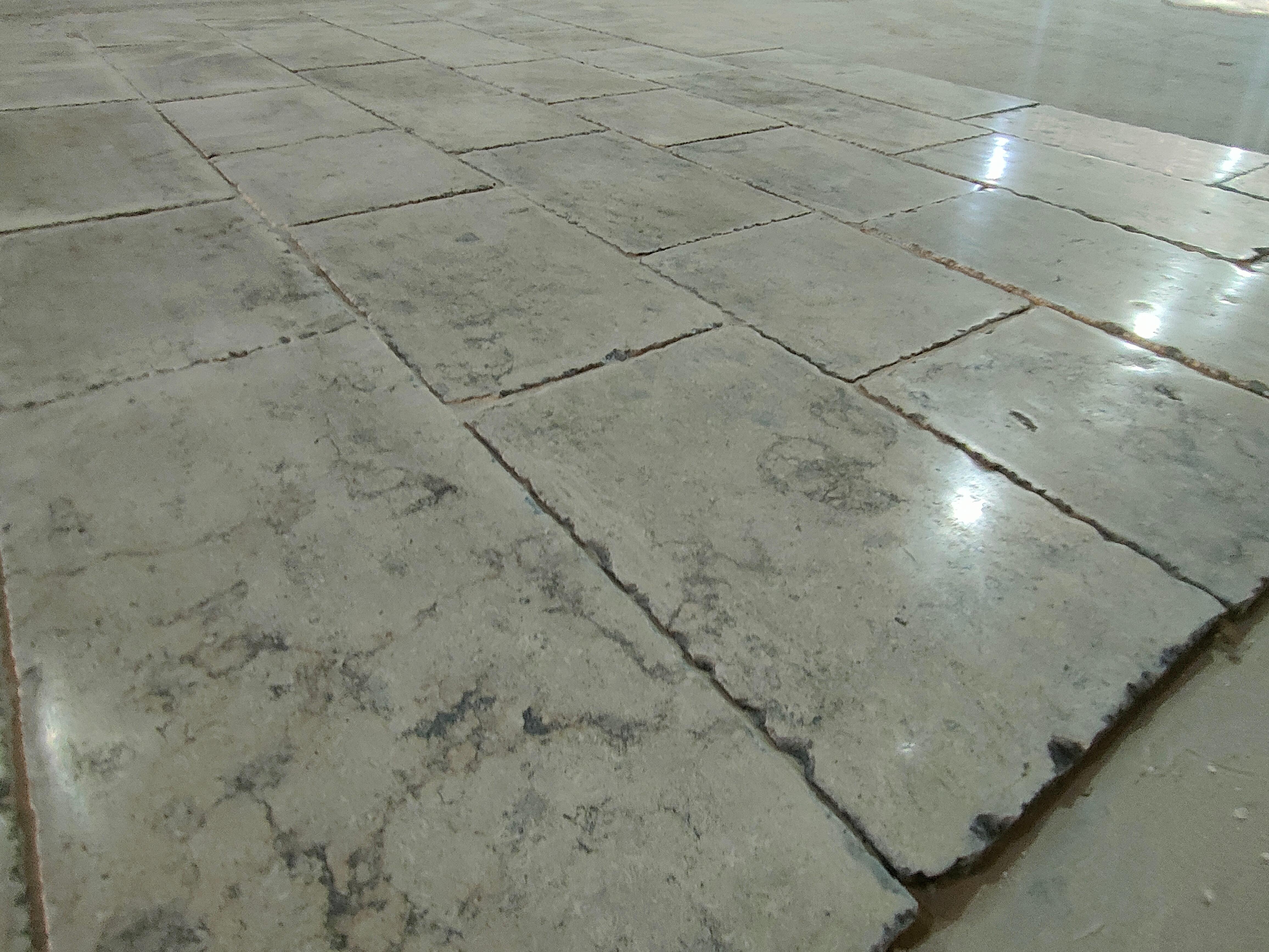 Italian Old Flooring Antique Tile Reclaimed Limestone Vintage Salvaged Cladding Rustic For Sale