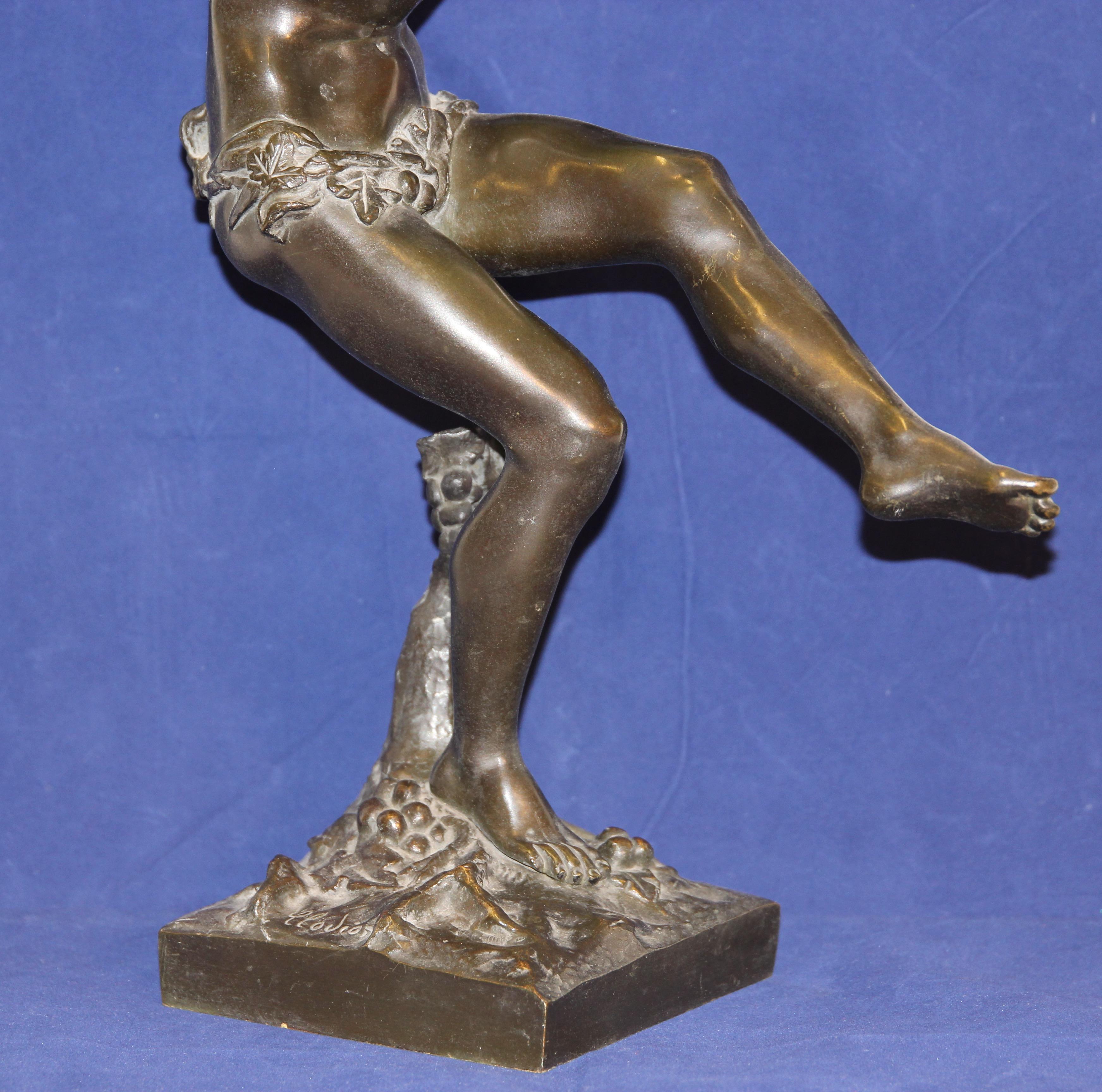 Ancienne sculpture française en bronze d'après Clodion, Jeu de faune mythique État moyen - En vente à Berlin, DE