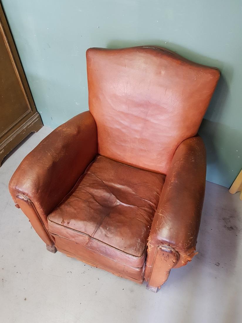 Old French leather armchair with loose seat and mustache backrest, in reasonable to good condition with slight damage to the leather. Originating from the 1930s and 1940s.

The measurements are,
Depth 50 cm/ 19.6 inch.
Width 80 cm/ 31.4