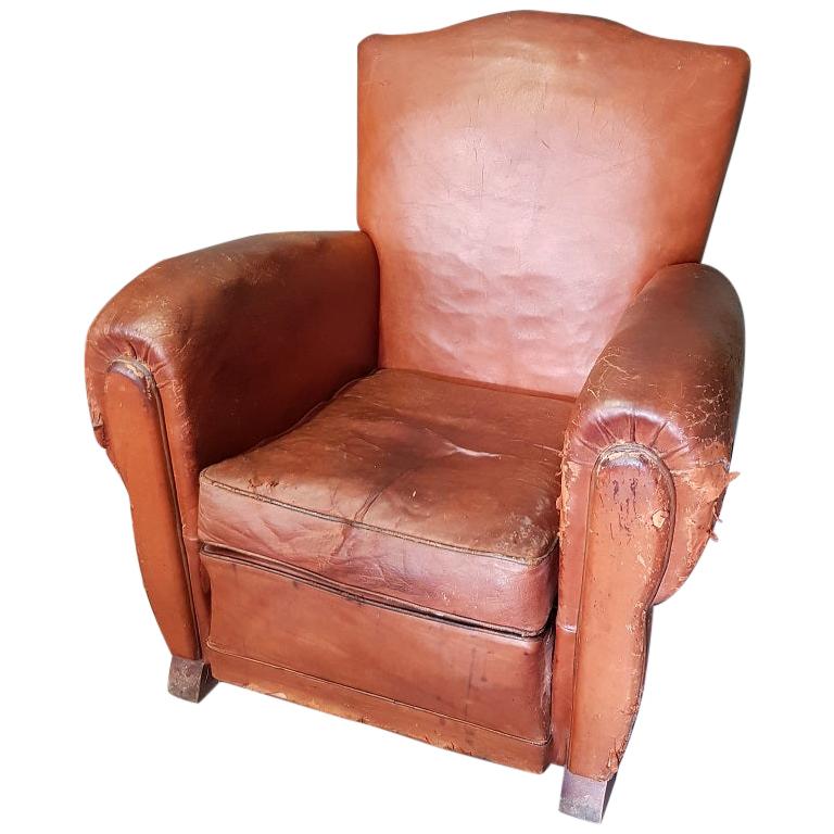 Old French Leather Lounge Chair from the 1930s-1940s. For Sale