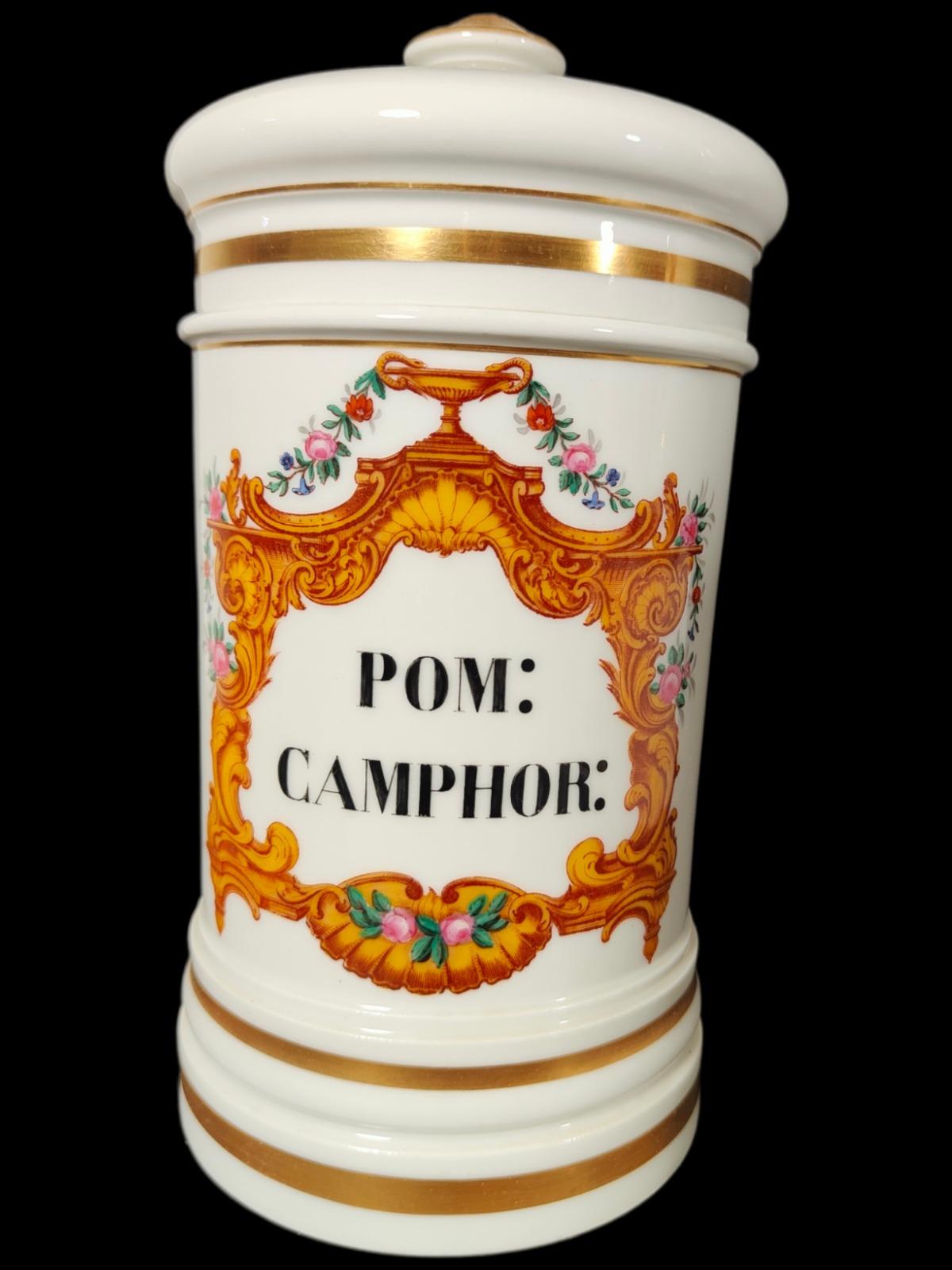Hand-Crafted Old French Pharmacy Porcelain Containers 19th Century For Sale