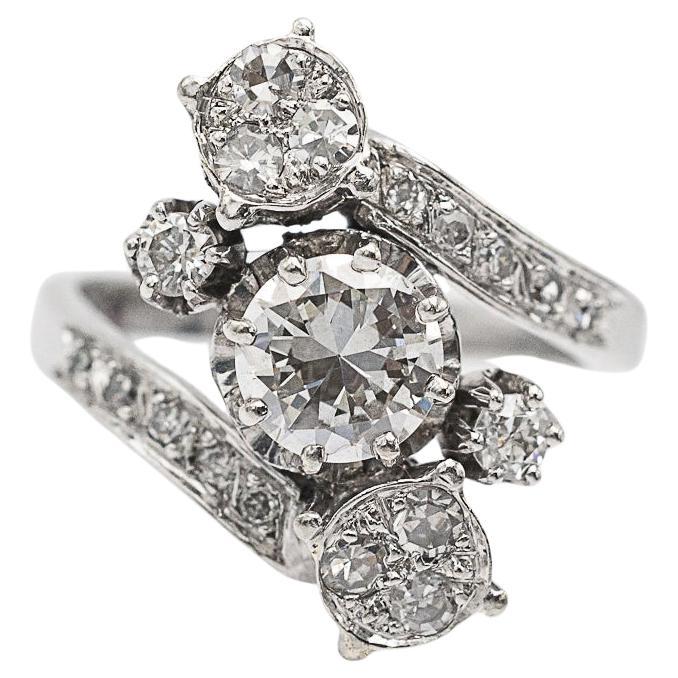 Bague ancienne française en or blanc avec 1,25 ct de diamants. en vente