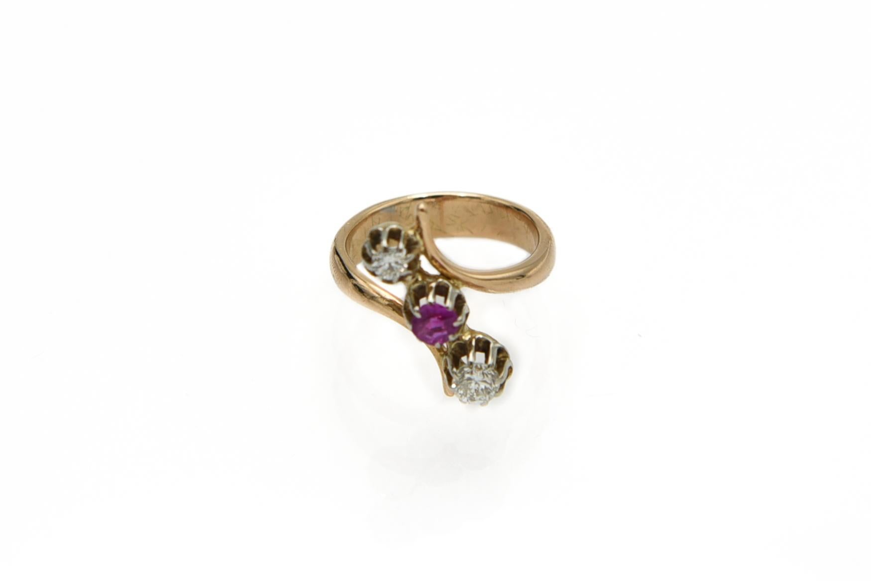 Old French Trilogy ring with ruby and diamonds 0.34ct For Sale 1