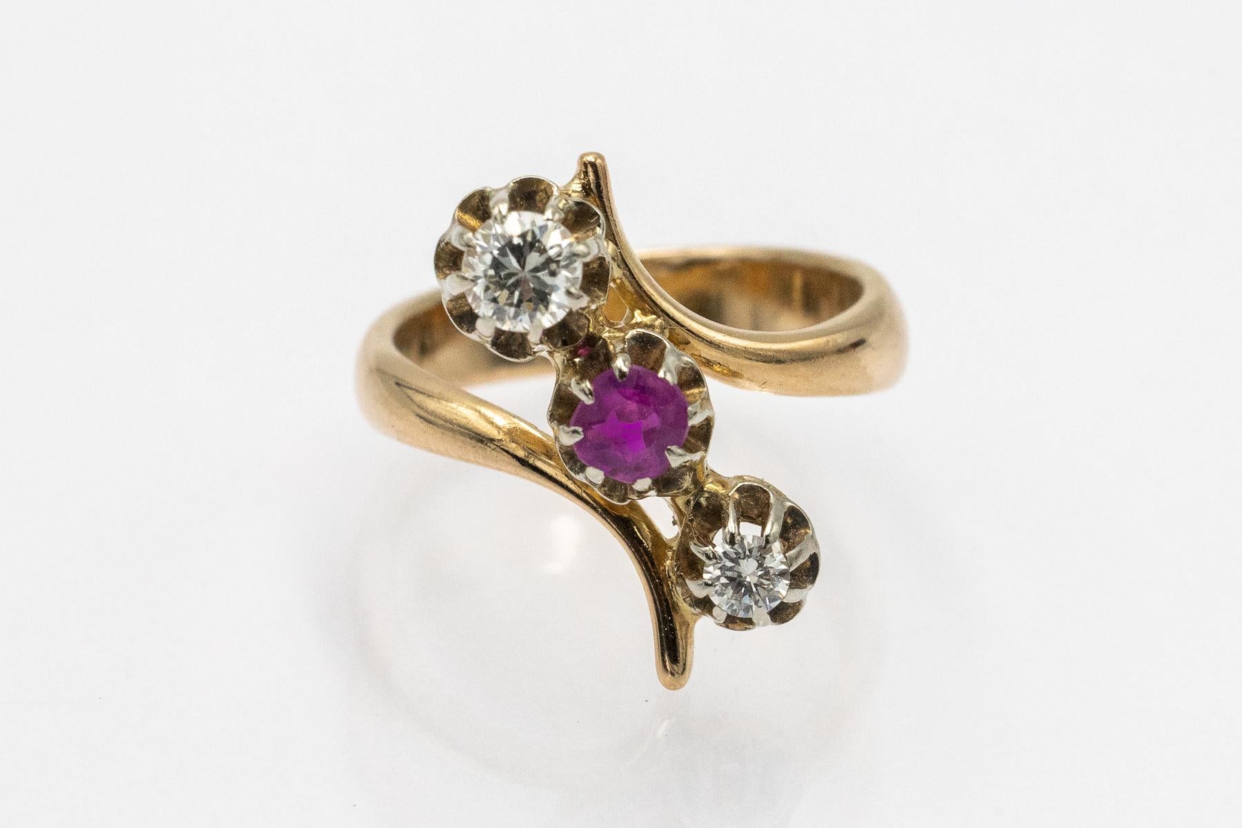 Brilliant Cut Old French Trilogy ring with ruby and diamonds 0.34ct For Sale