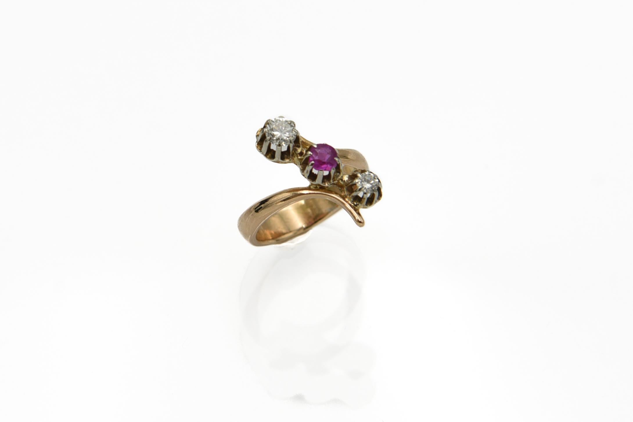 Old French Trilogy ring with ruby and diamonds 0.34ct For Sale 5