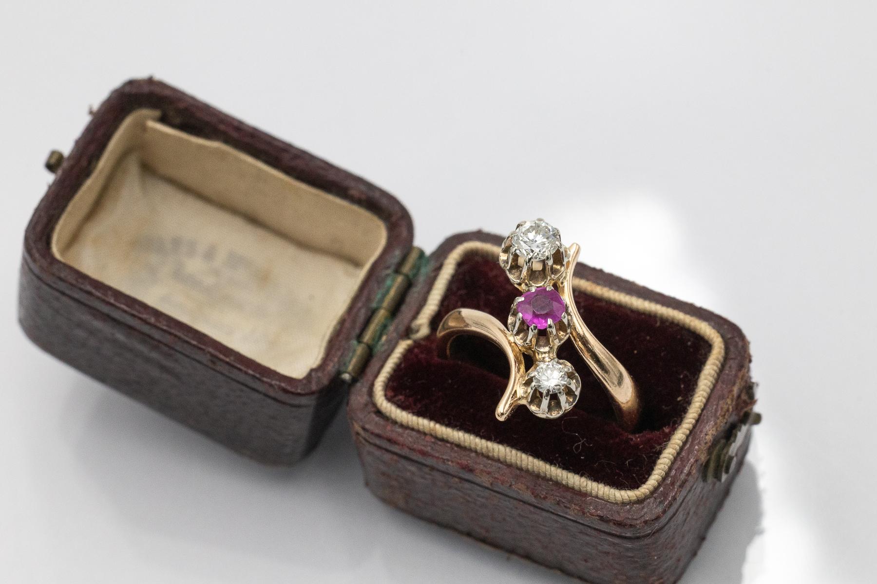 Old French Trilogy ring with ruby and diamonds 0.34ct For Sale 1