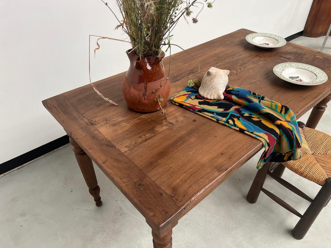 Old french walnut bistro table For Sale 3