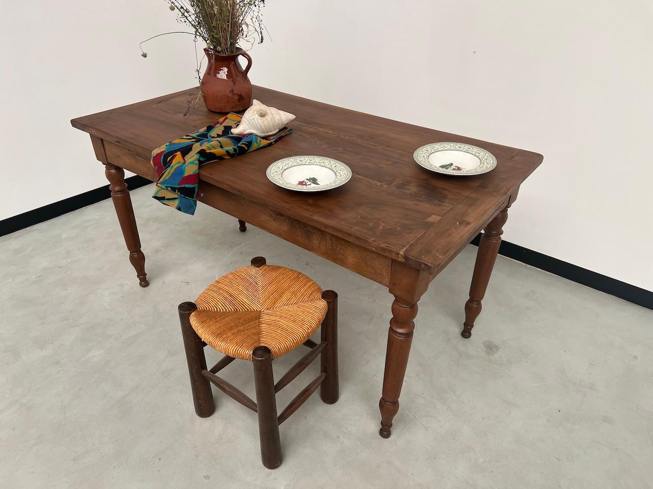 Old french walnut bistro table For Sale 5