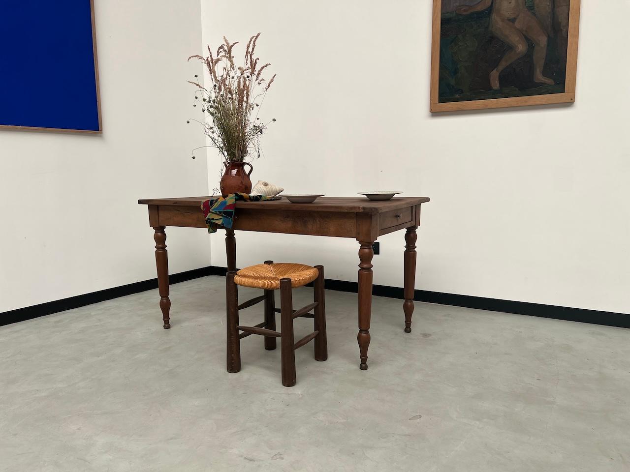 French Old french walnut bistro table For Sale