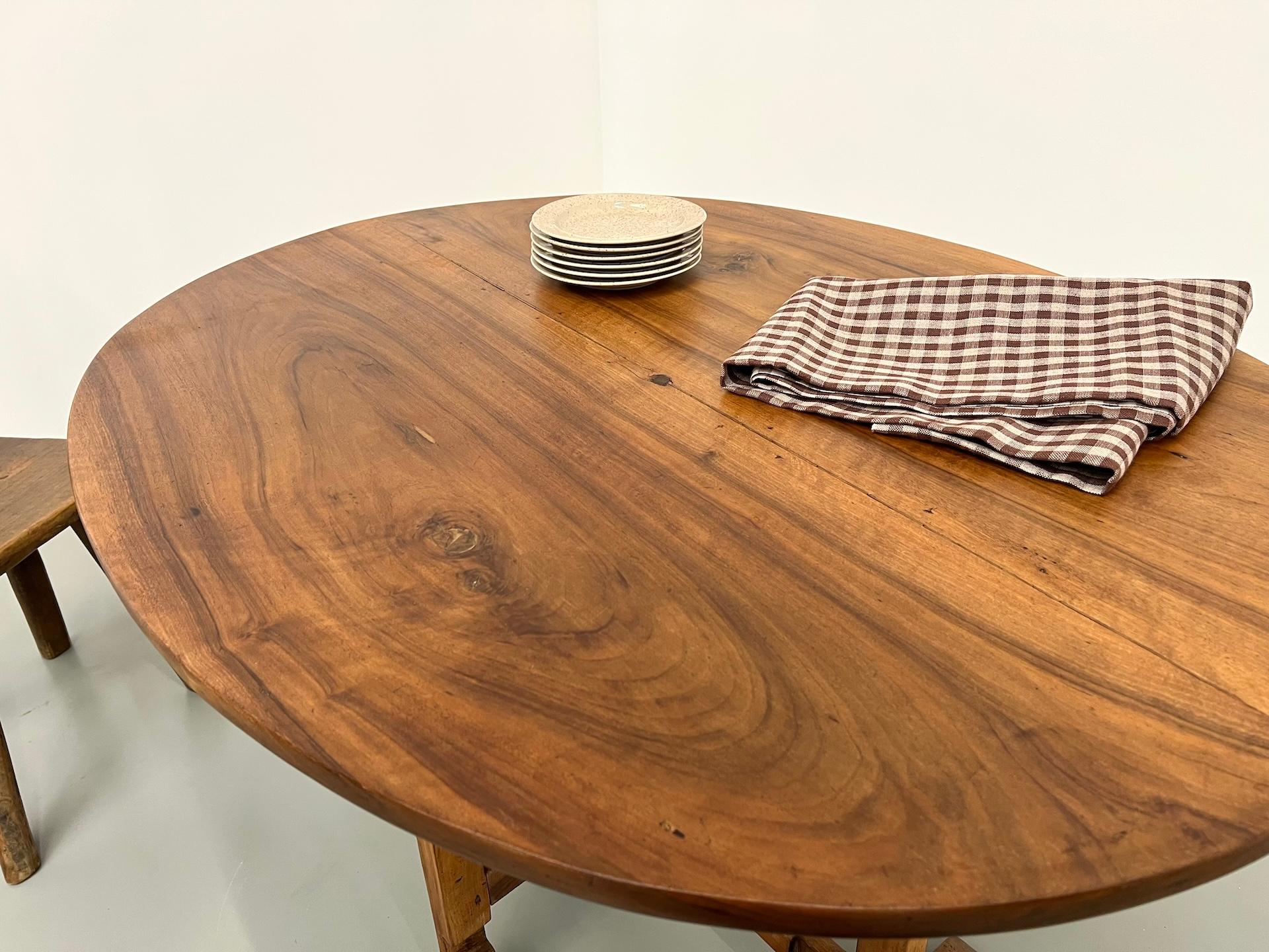 Old french winegrower's table in solid walnut, from Burgundy 4