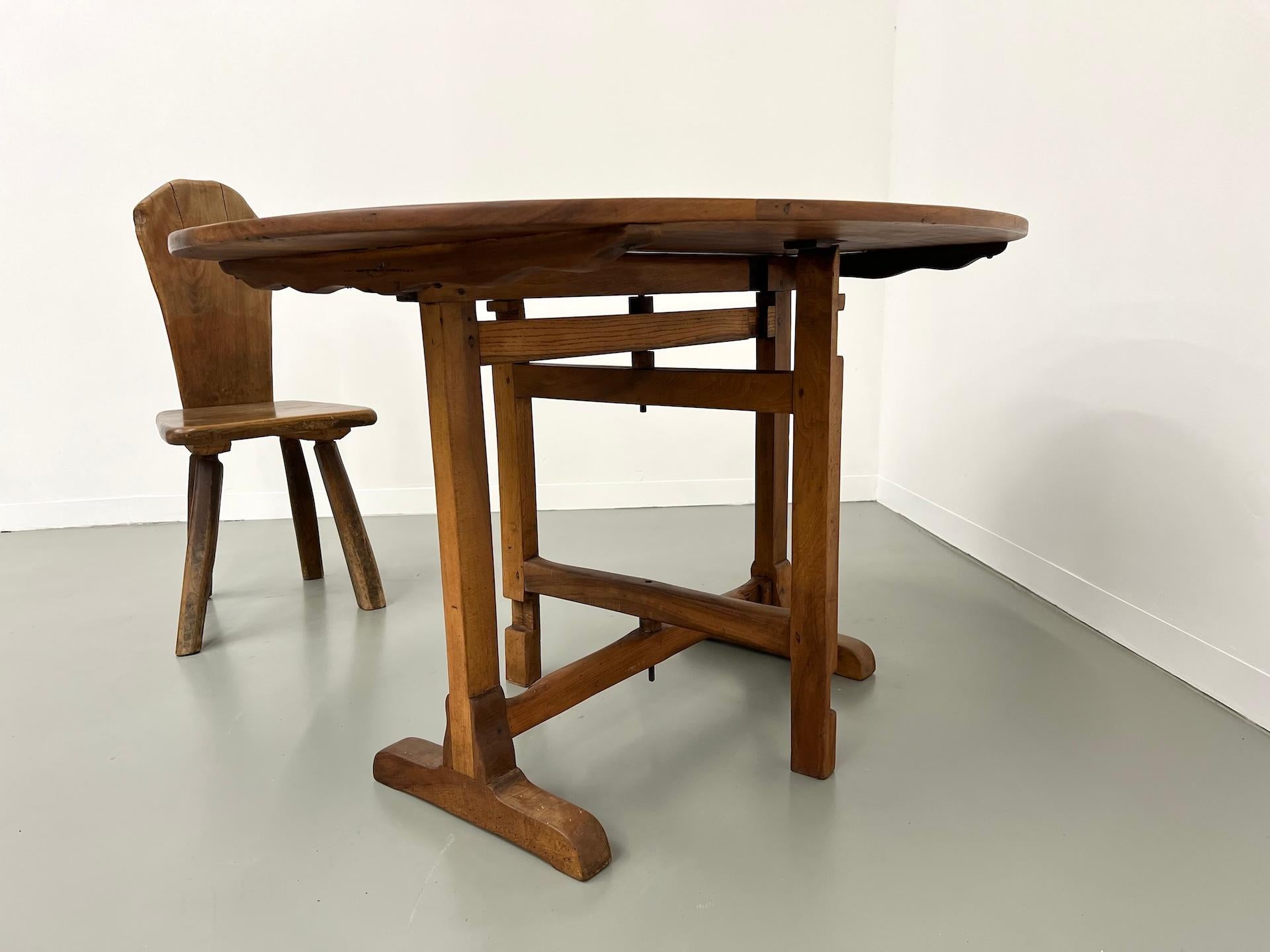 Old french winegrower's table in solid walnut, from Burgundy 13