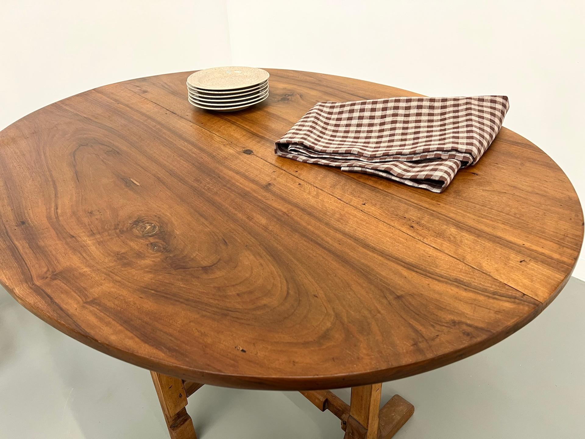 Old french winegrower's table in solid walnut, from Burgundy 3