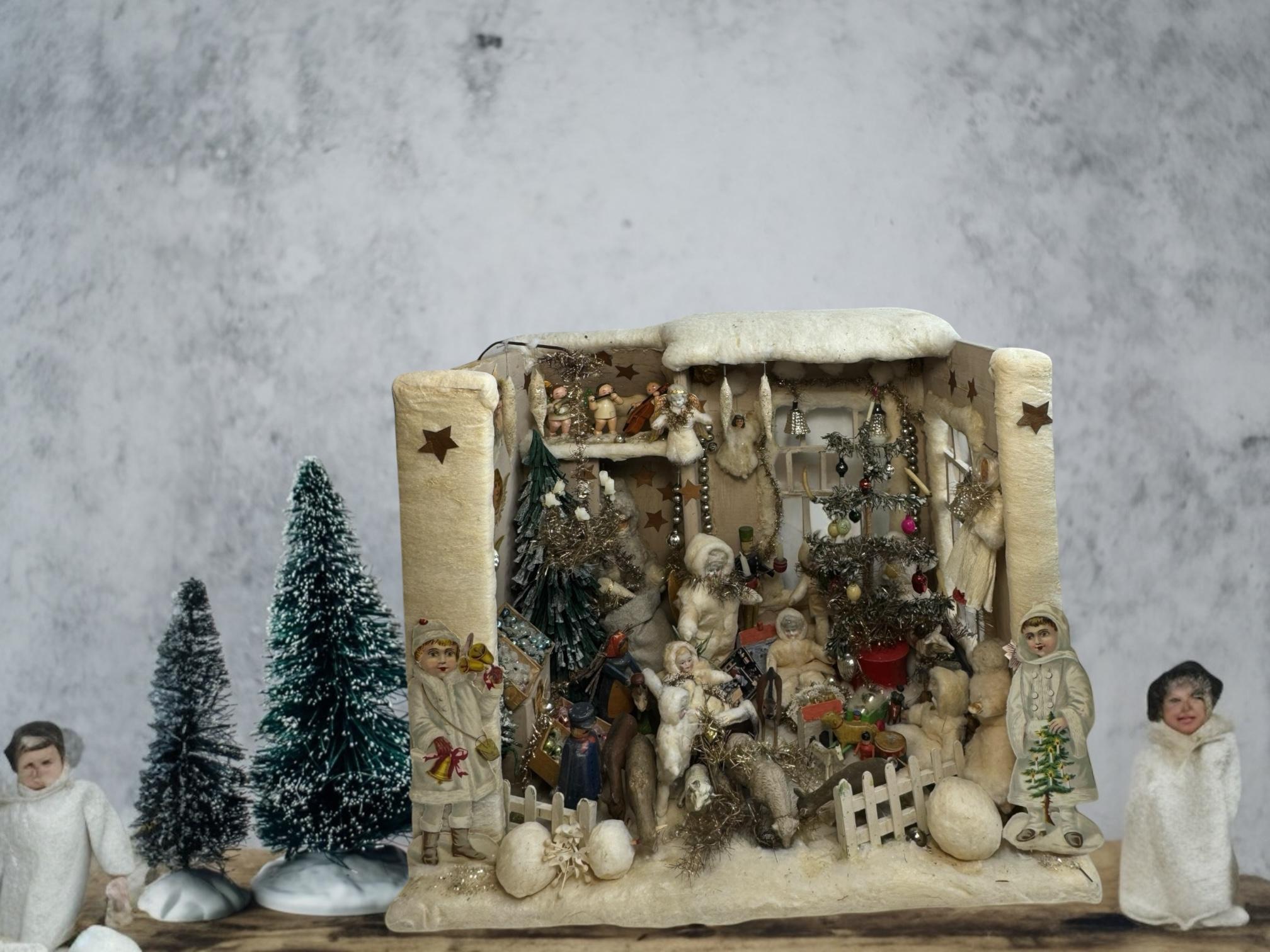 Folk Art Old 