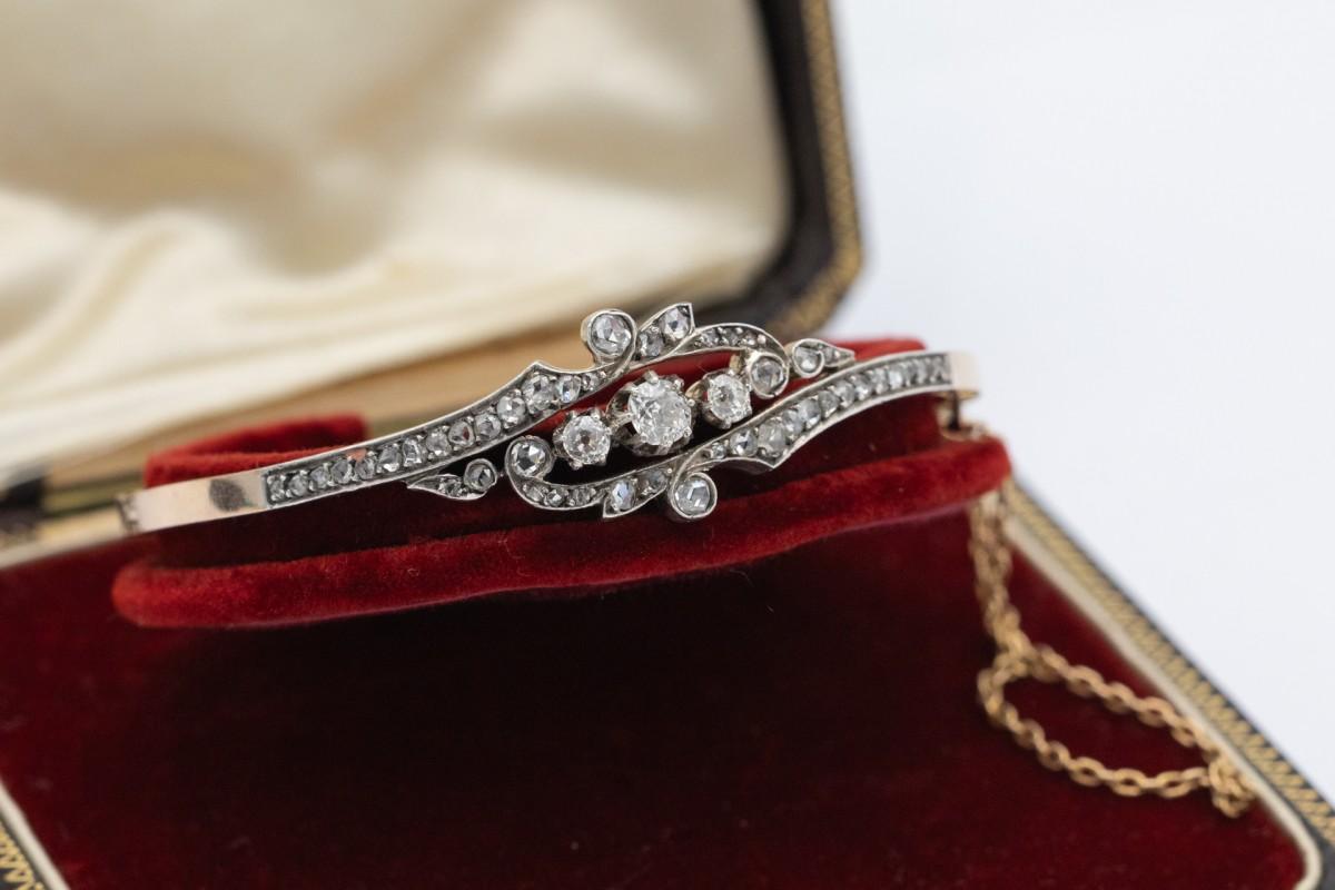 Old European Cut Old gold bracelet with 1.60ct diamonds, France, early 20th century For Sale