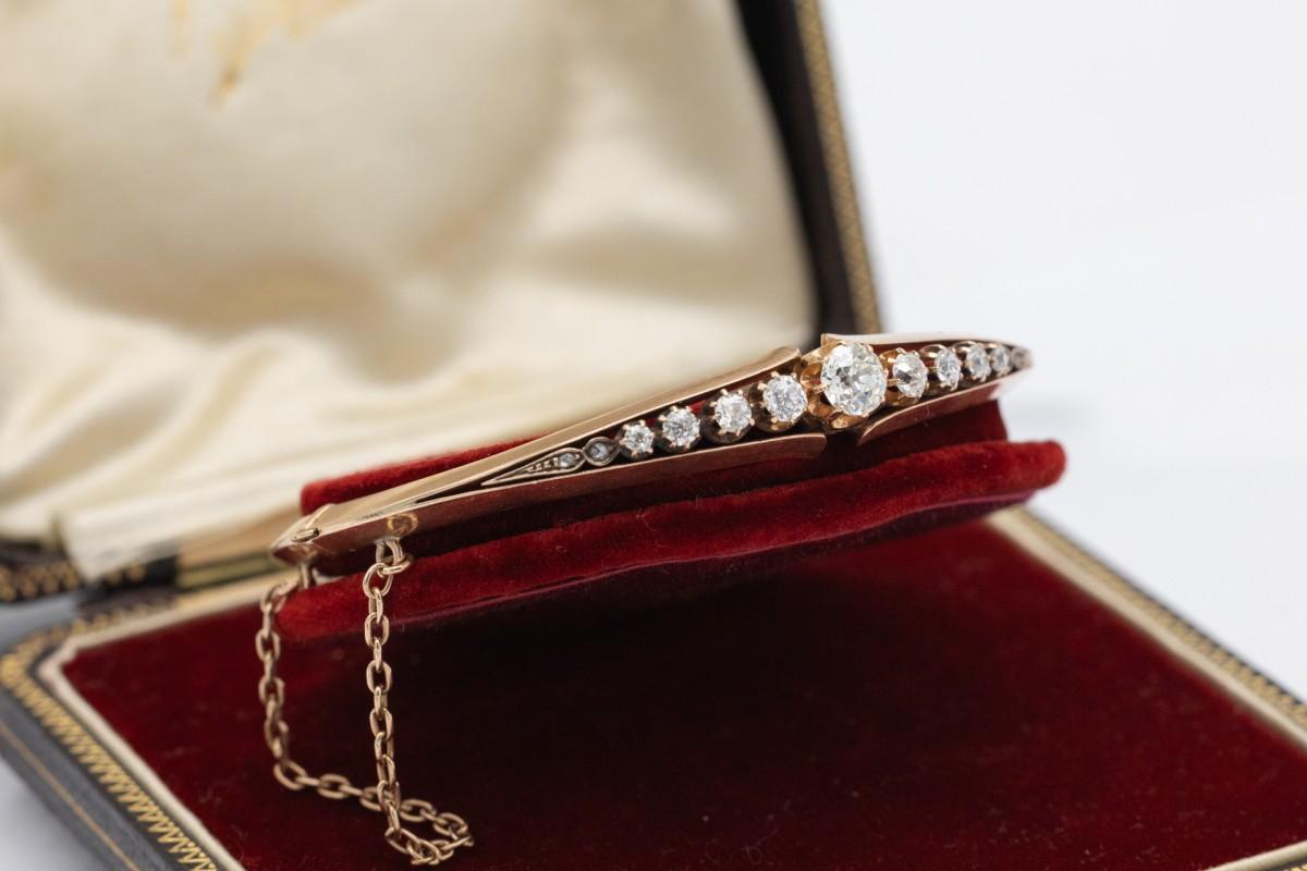 Bracelet en or ancien avec diamants d'un poids total de 1,53 carat en vente 2