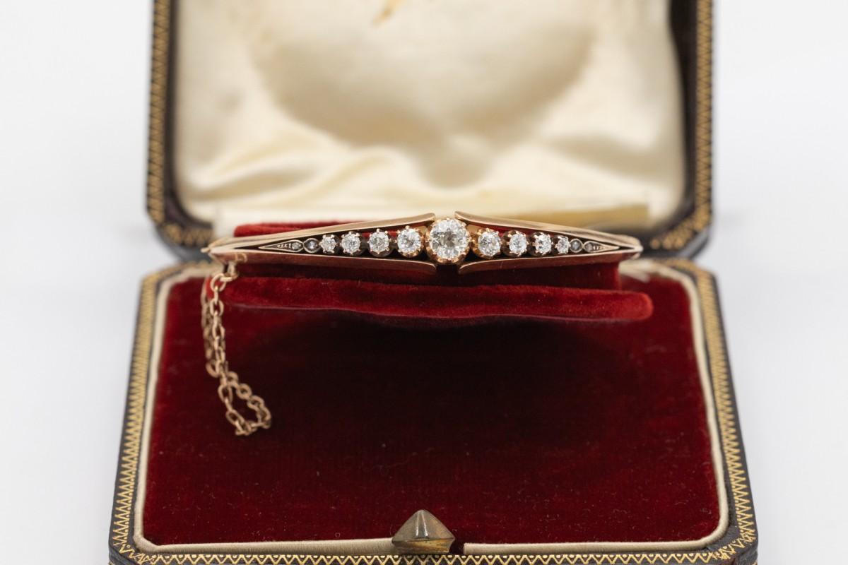Bracelet en or ancien avec diamants d'un poids total de 1,53 carat en vente 3