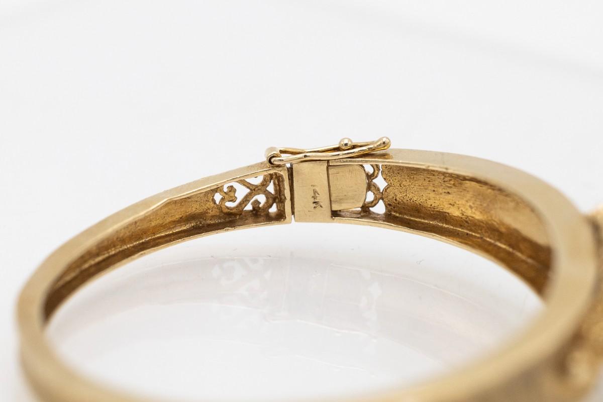 Bracelet ancien en or avec saphirs et perles, France, première moitié du 20e siècle 1