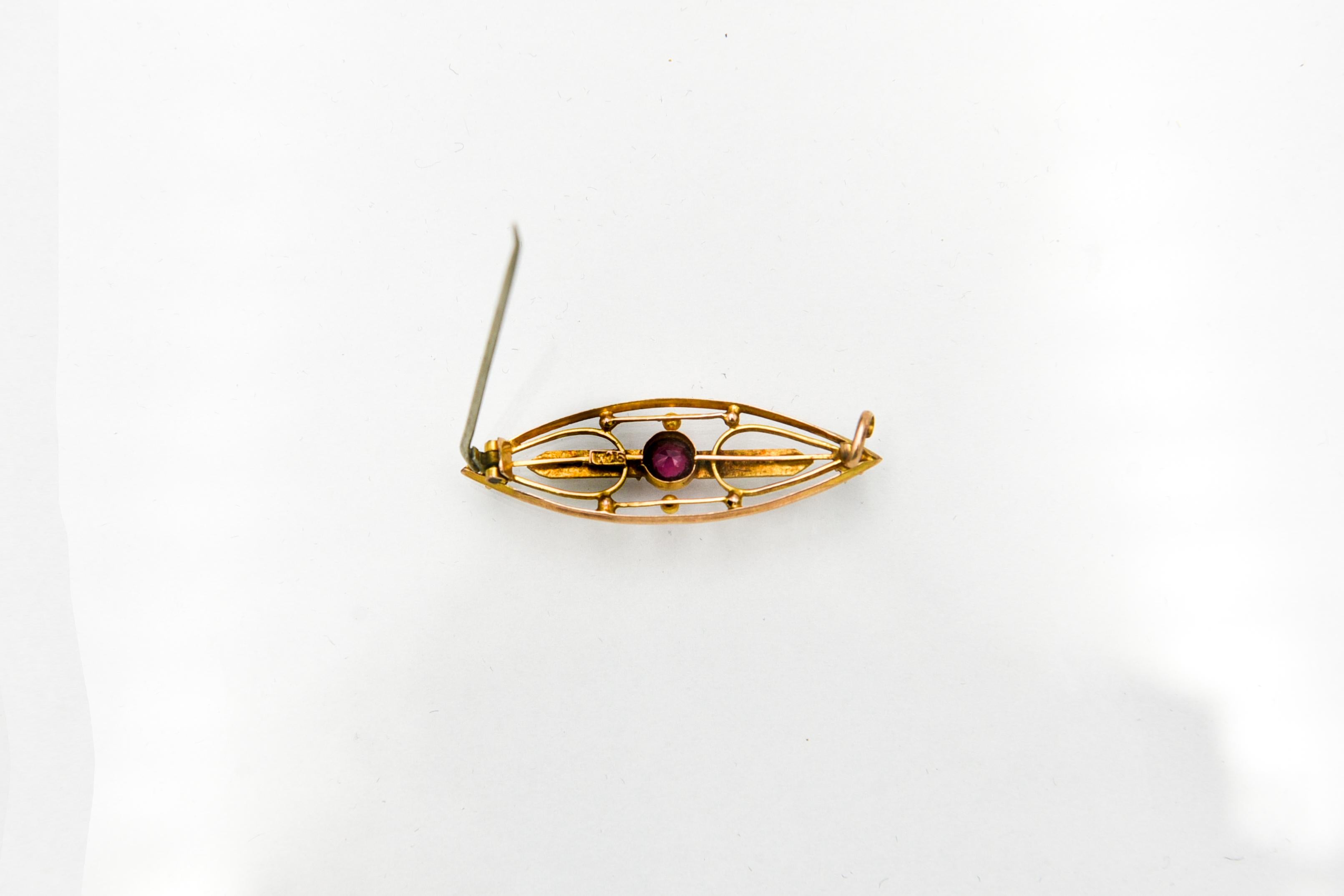 Baguette Cut Old gold brooch with tourmalines and pearls For Sale