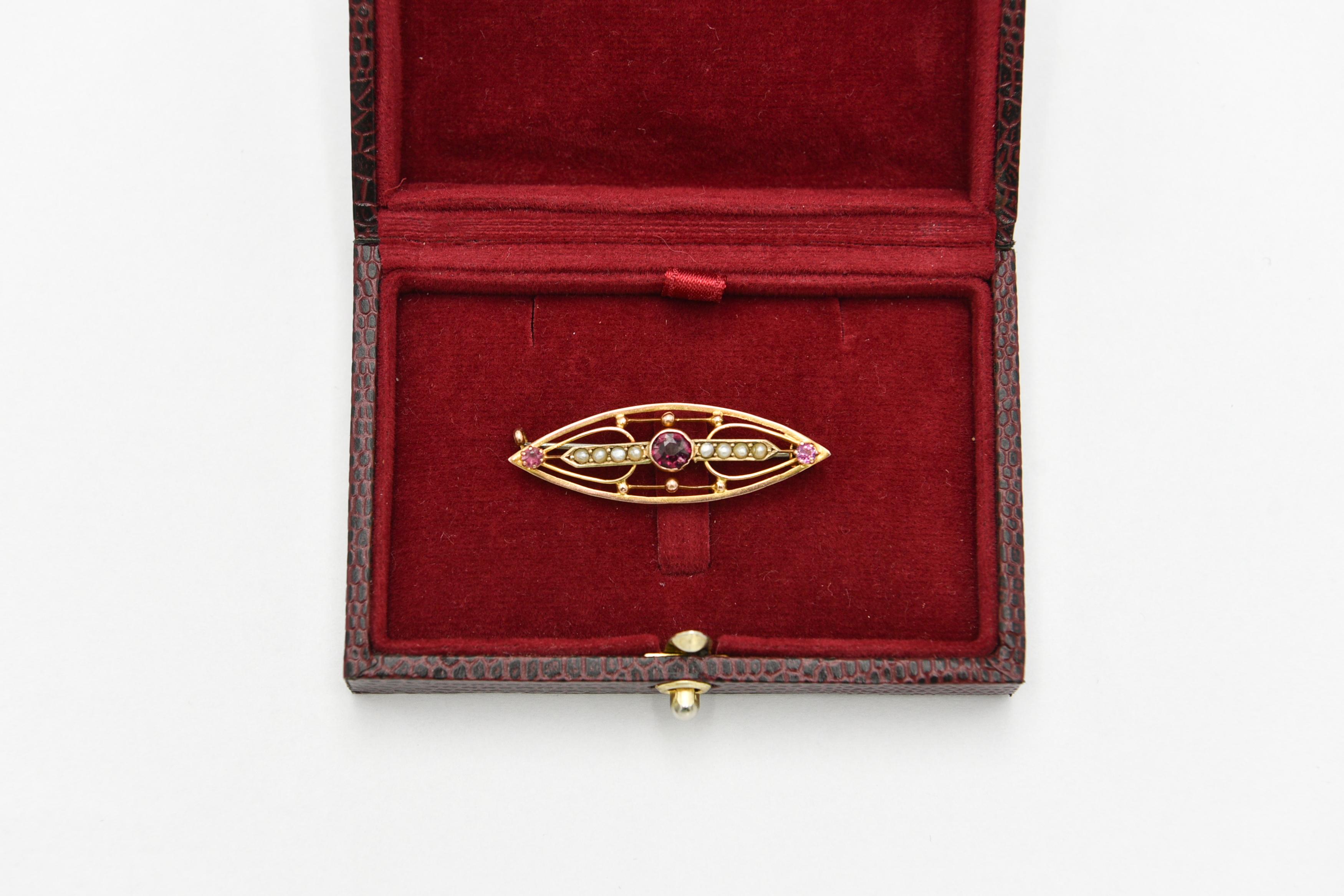 Old gold brooch with tourmalines and pearls In Good Condition For Sale In Chorzów, PL
