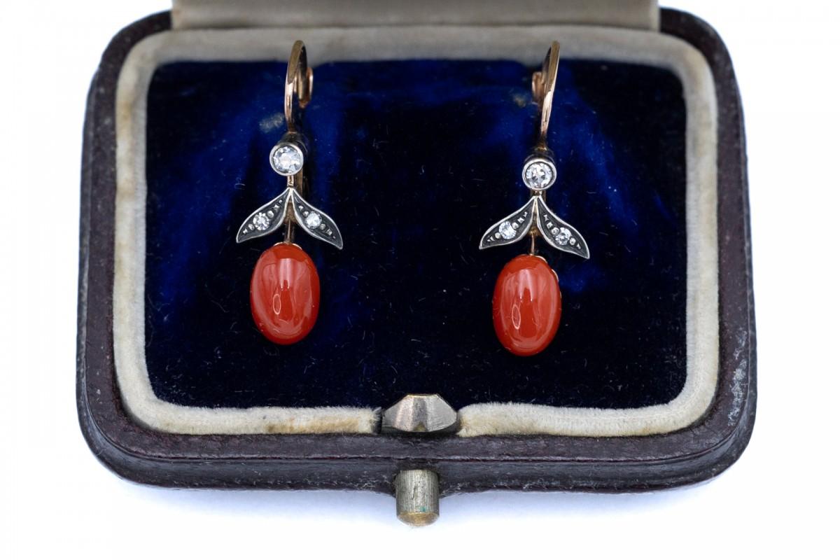 Art Nouveau Old gold earrings with coral and diamonds.