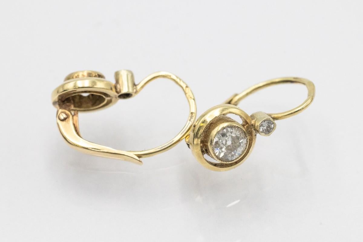 Altgold-Ohrringe mit Diamanten, Österreich-Ungarn, Anfang 20. für Damen oder Herren im Angebot