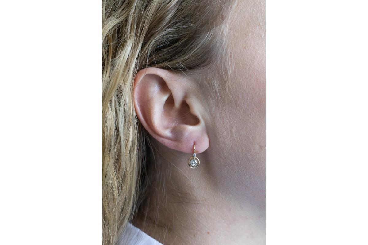 Altgold-Ohrringe mit Diamanten, Österreich-Ungarn, Anfang 20. im Angebot 1