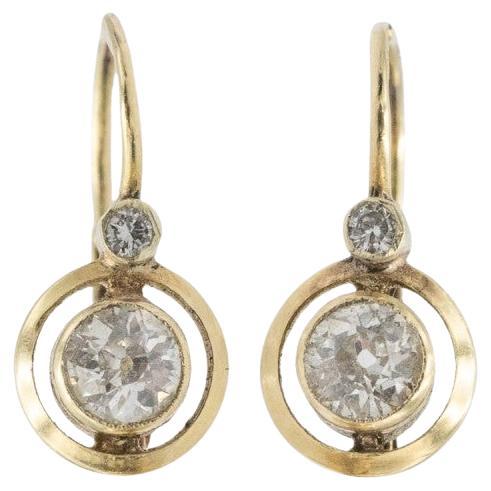 Boucles d'oreilles en vieil or avec diamants, Autriche-Hongrie, début du XXe siècle.
