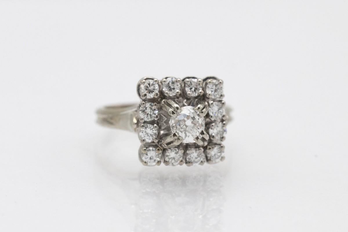 Brilliant Cut Old gold ring with 0.92ct diamonds, mid 20th century. For Sale