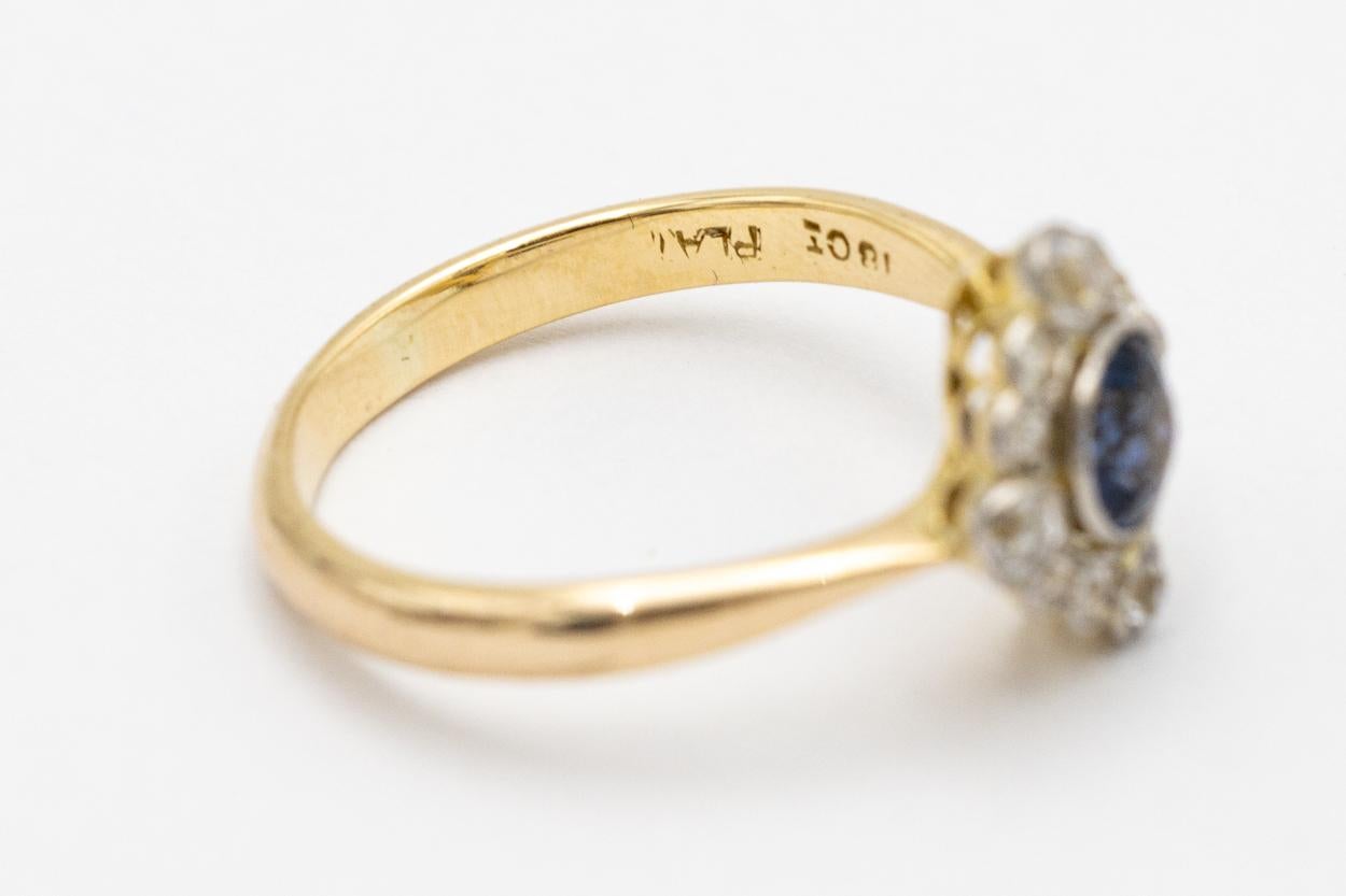 Old gold ring with old-cut diamonds 0.30ct and blue-violet sapphire, UK, 1940s. For Sale 2