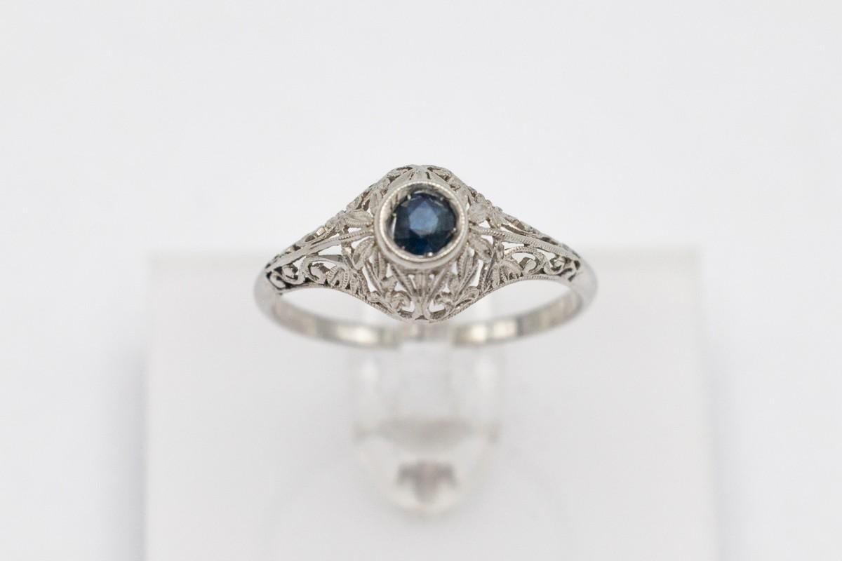 Old Goldring mit Saphir, Mitte des 20. Jahrhunderts. 1