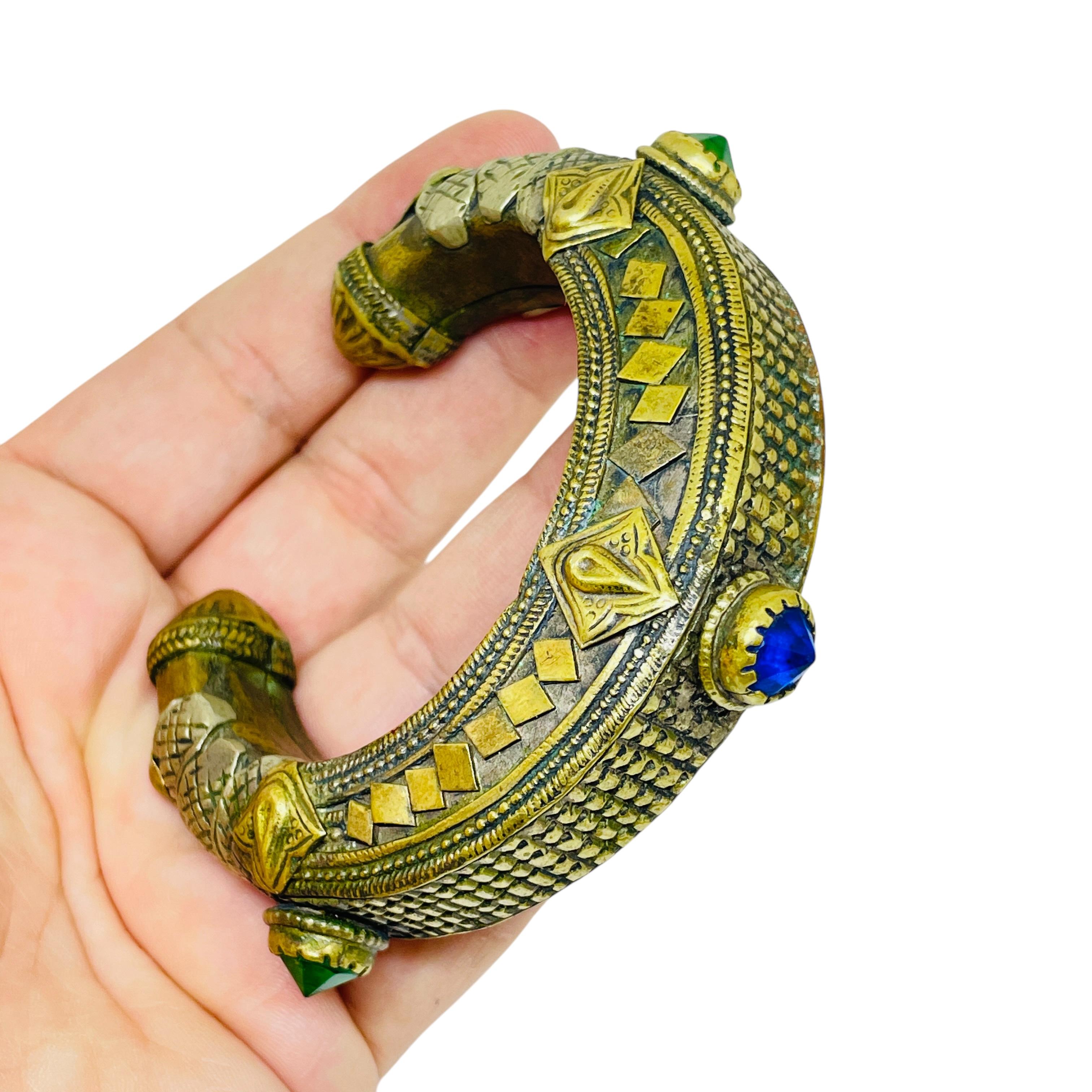 Altgoldfarbene Glassteine orientalisches Manschettenarmband im Angebot 3