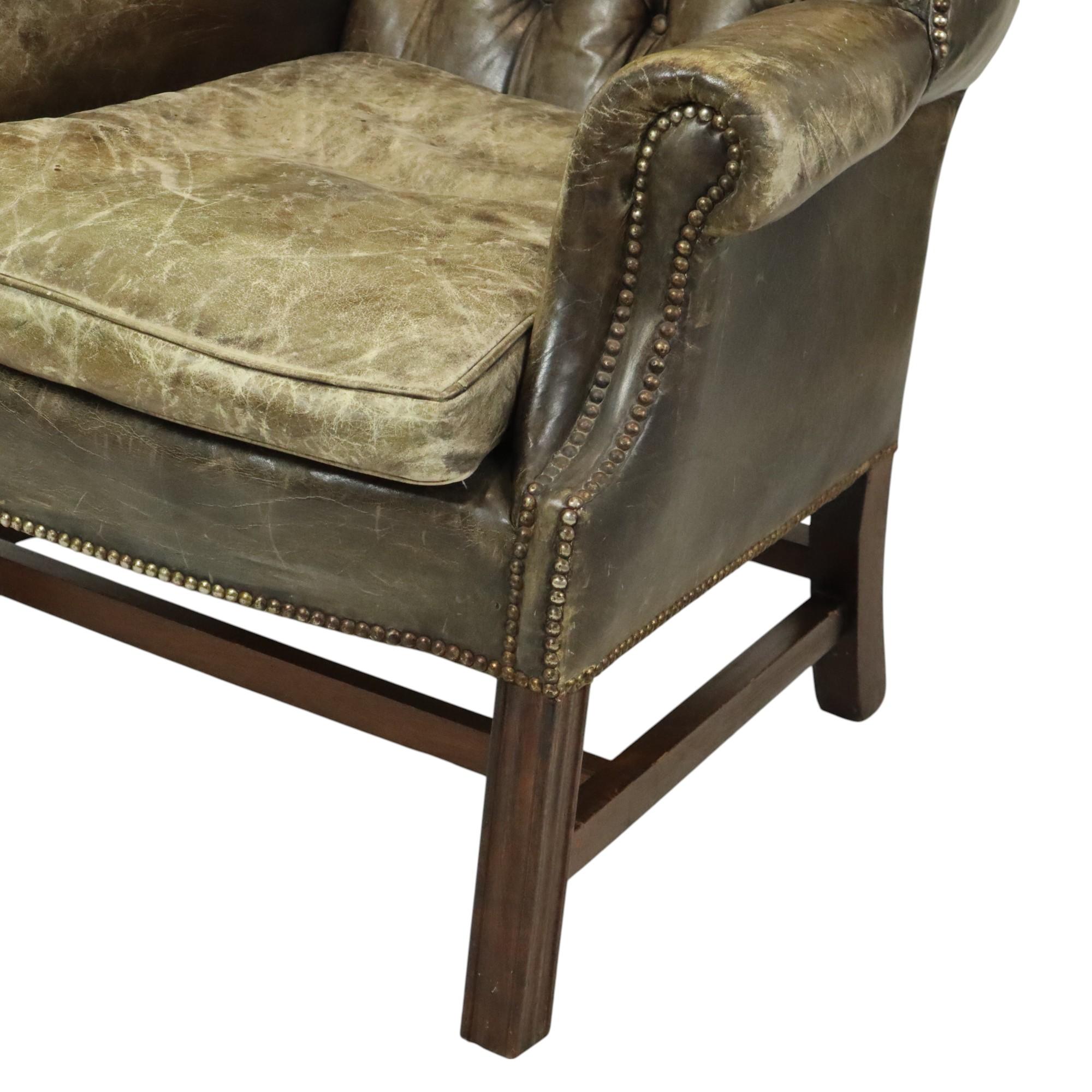Poltrona Chesterfield verde antico Poltrona da poltrona in vendita 7