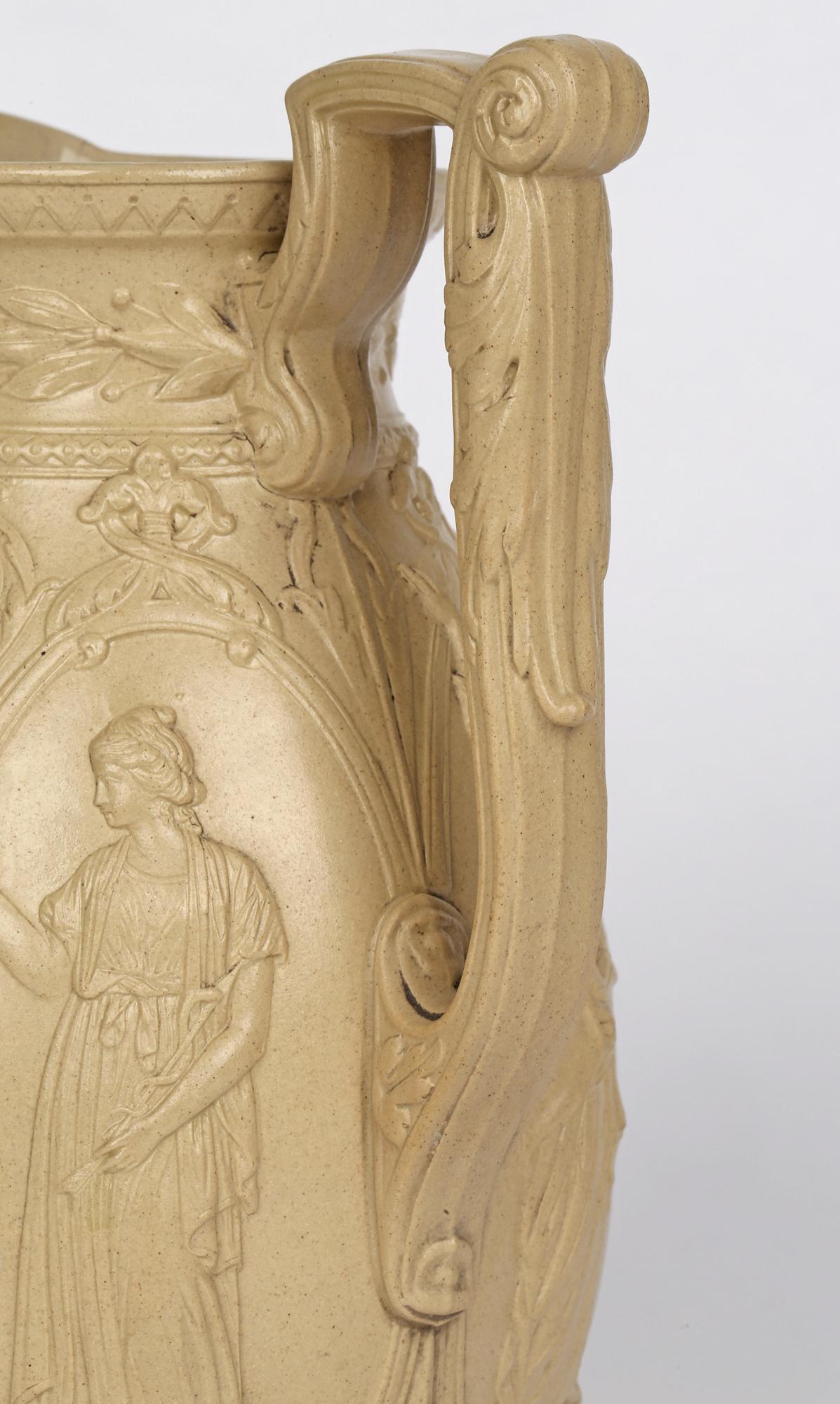 Ancienne cruche en céramique Old Hall Drabware avec des figures de vertus féminines cardinaux en vente 2