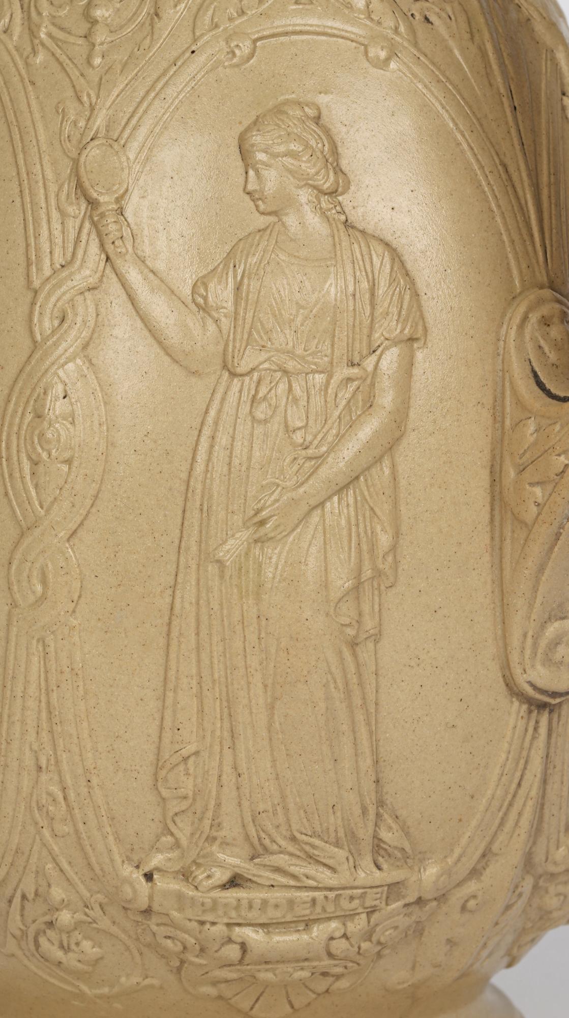 Ancienne cruche en céramique Old Hall Drabware avec des figures de vertus féminines cardinaux en vente 3