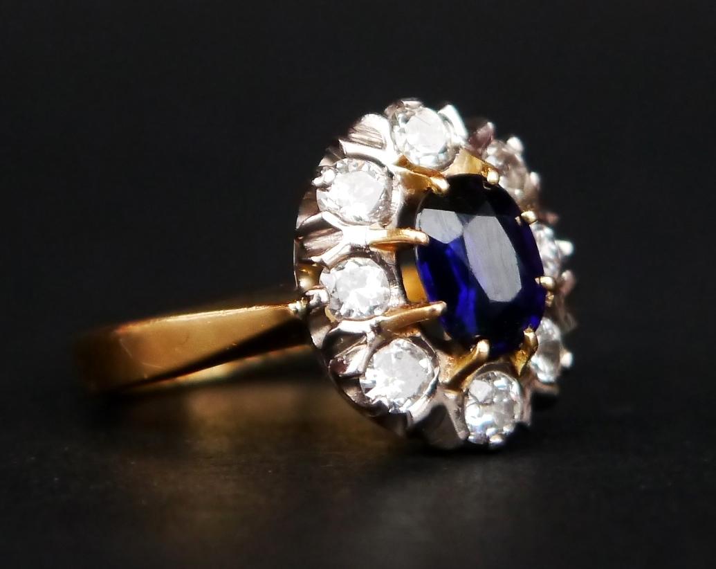 Old Halo Ring natural 1.25ct Sapphire 1ctw Diamonds solid 18K Gold Ø4.5US /5gr. For Sale 6