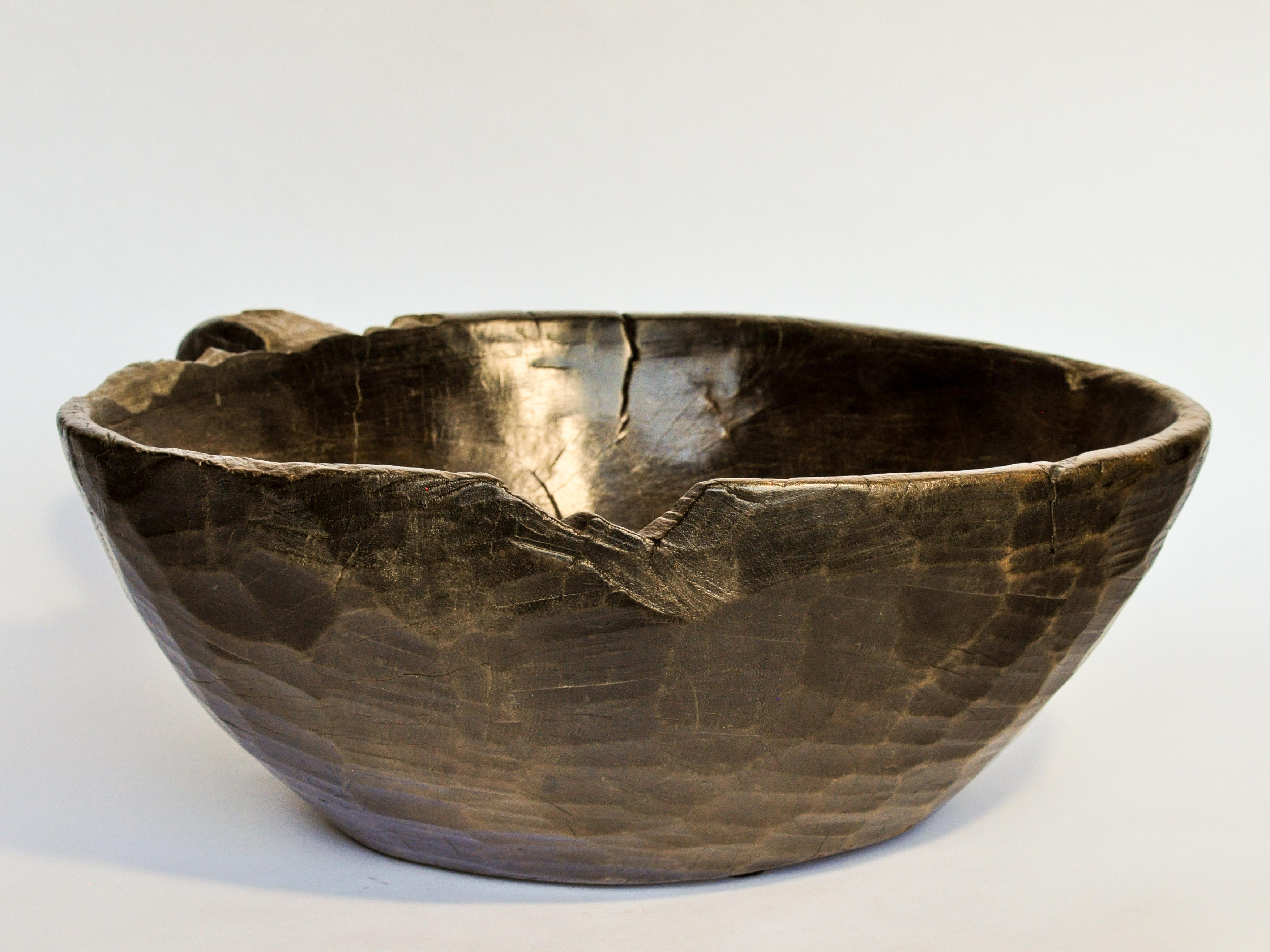 Old Hand Hewn Wooden Bowl with Handle from Sulawesi, Indonesia, Mid-20th Century 3