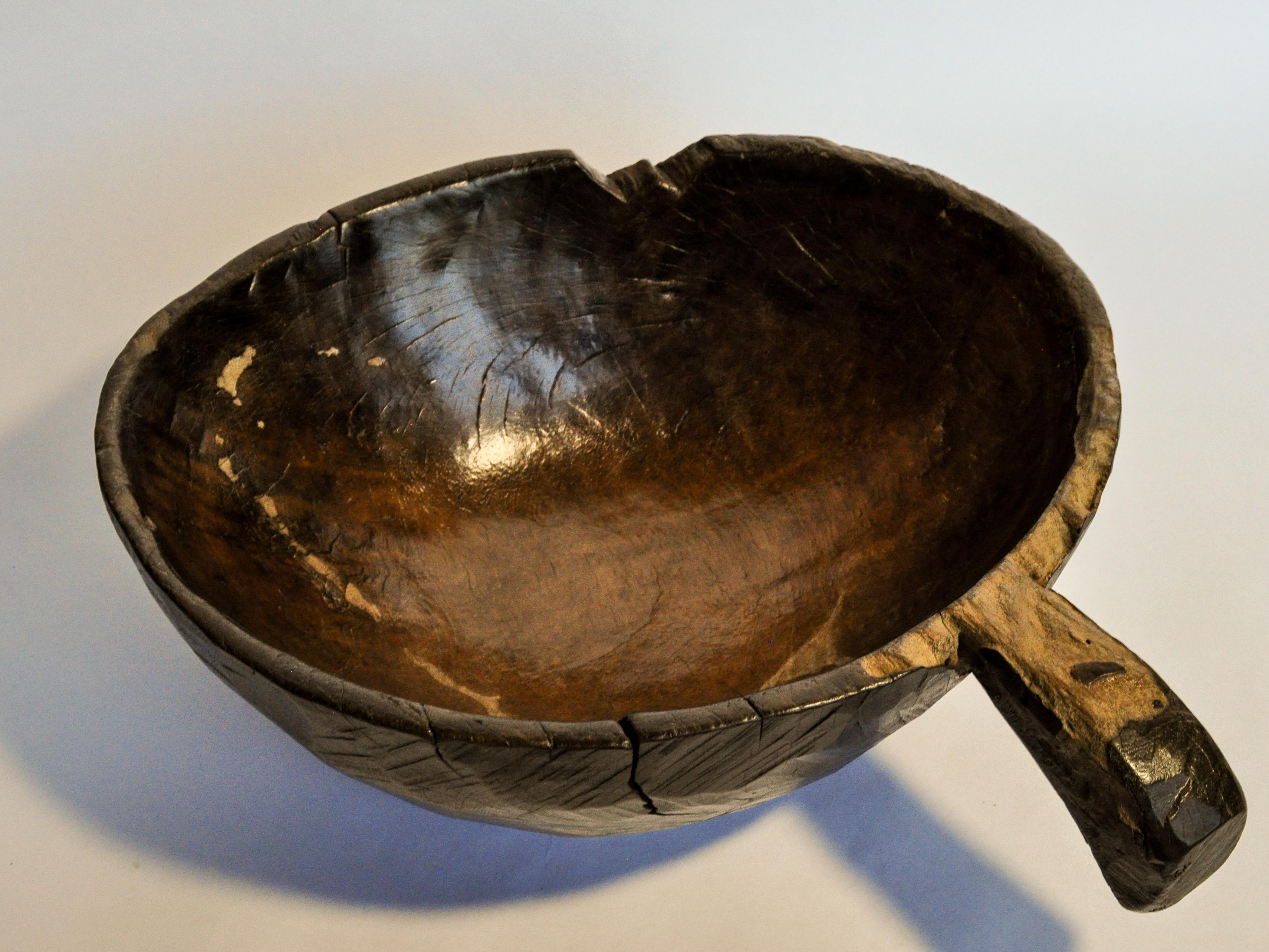 Old Hand Hewn Wooden Bowl with Handle from Sulawesi, Indonesia, Mid-20th Century 8