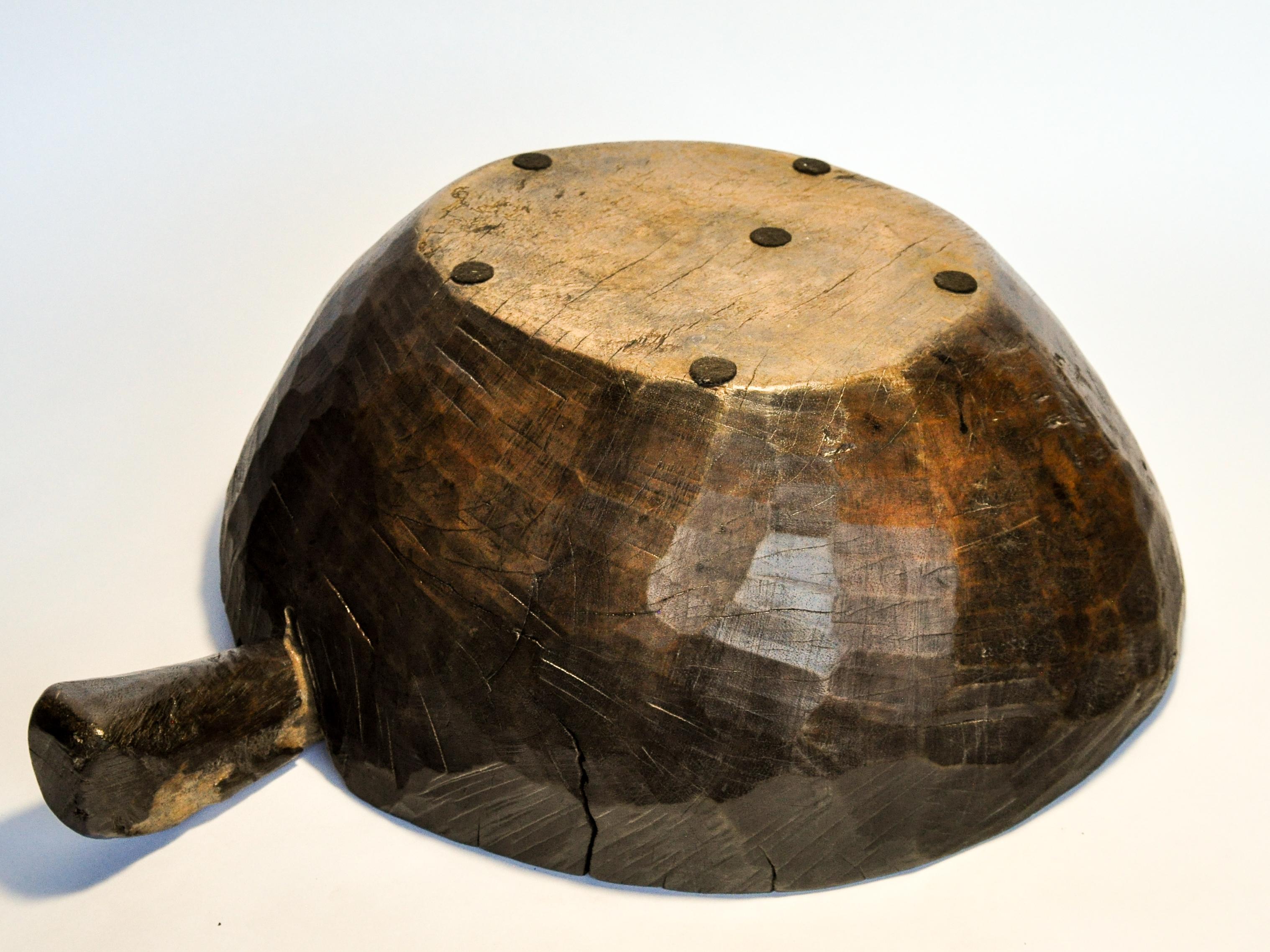Old Hand Hewn Wooden Bowl with Handle from Sulawesi, Indonesia, Mid-20th Century 12