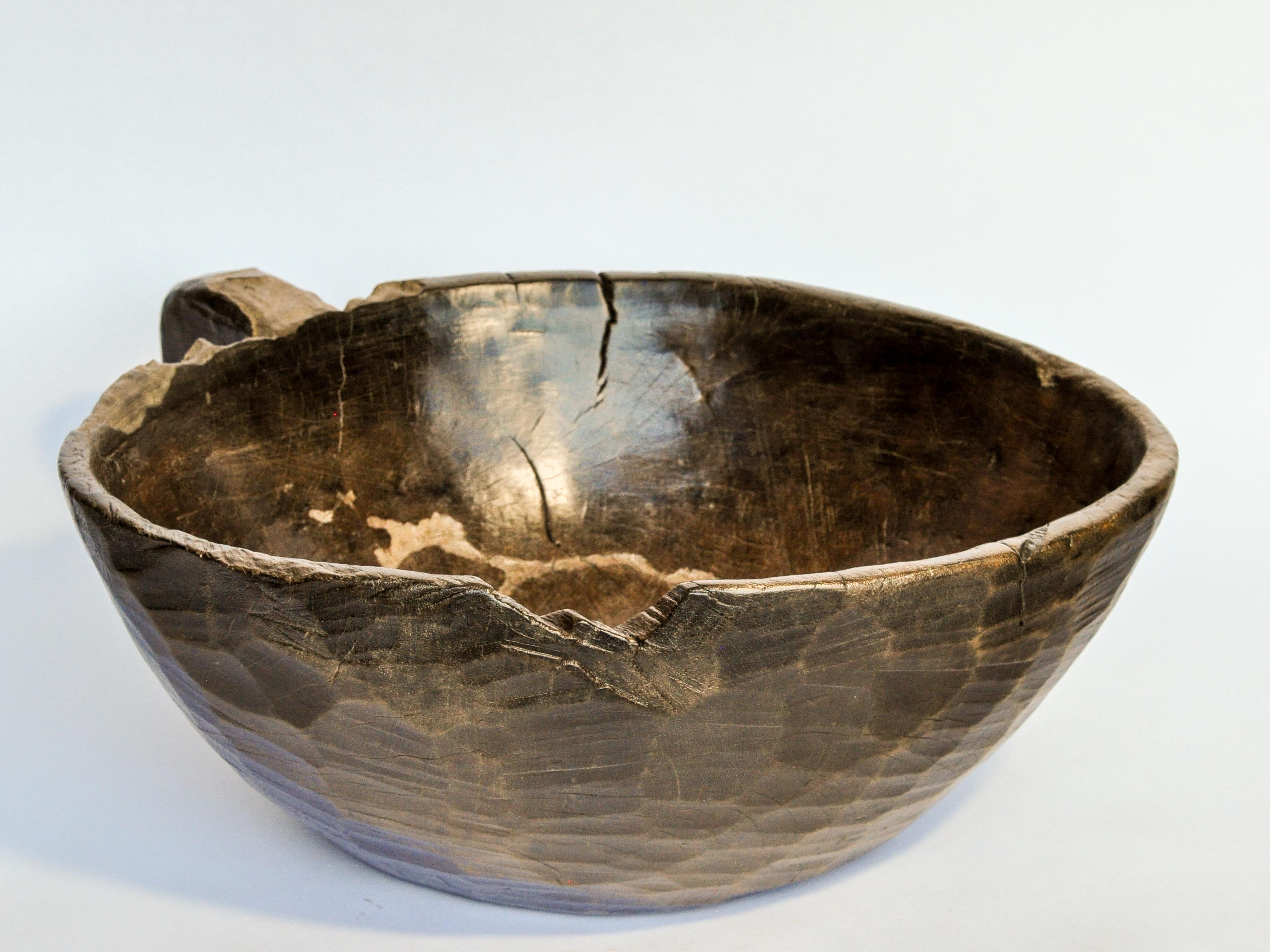 Old Hand Hewn Wooden Bowl with Handle from Sulawesi, Indonesia, Mid-20th Century 2