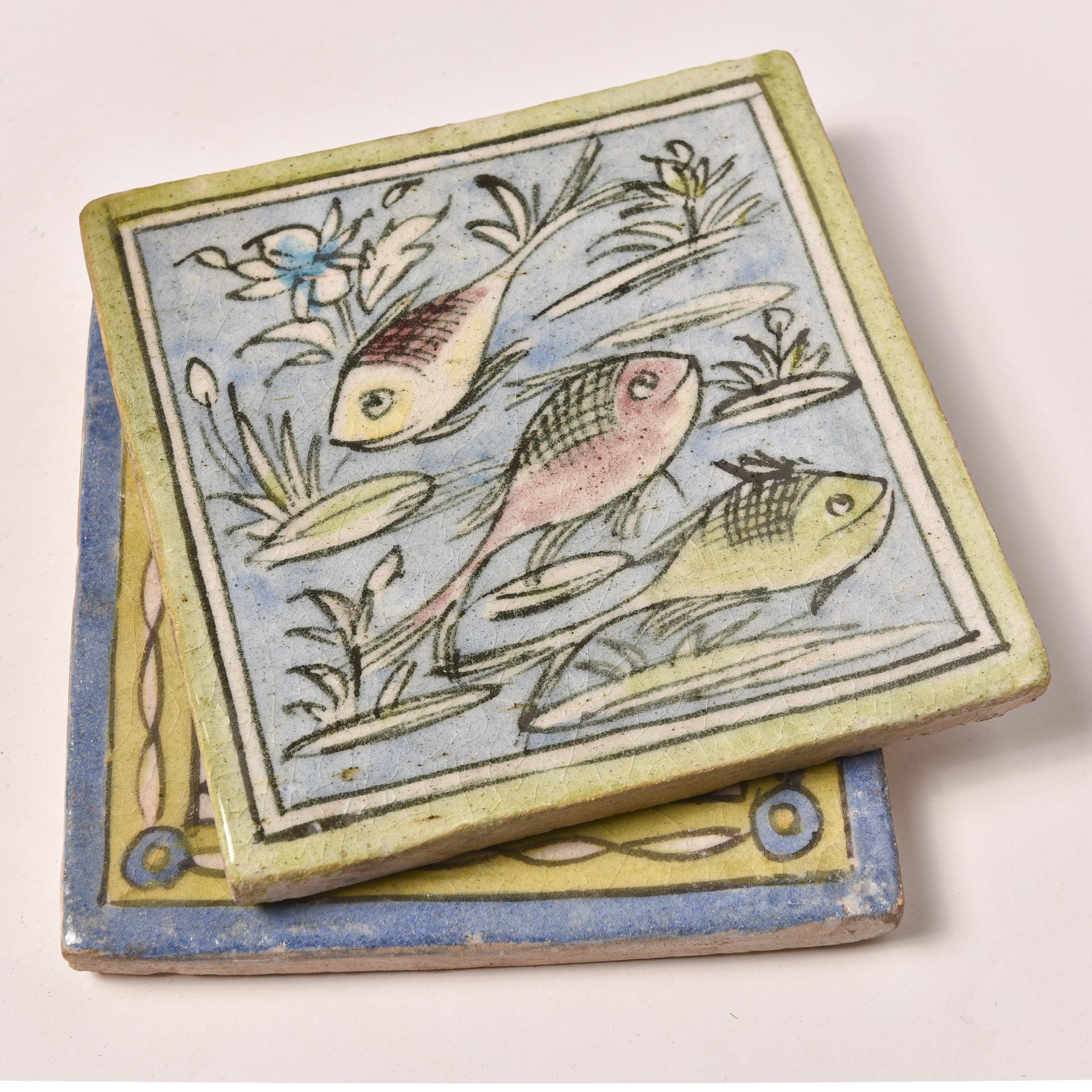 Mouvement esthétique Vieux carreaux « Fish » peints à la main