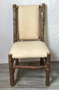 Sedia da salotto Old Hickory con rivestimento in pelle di cervo