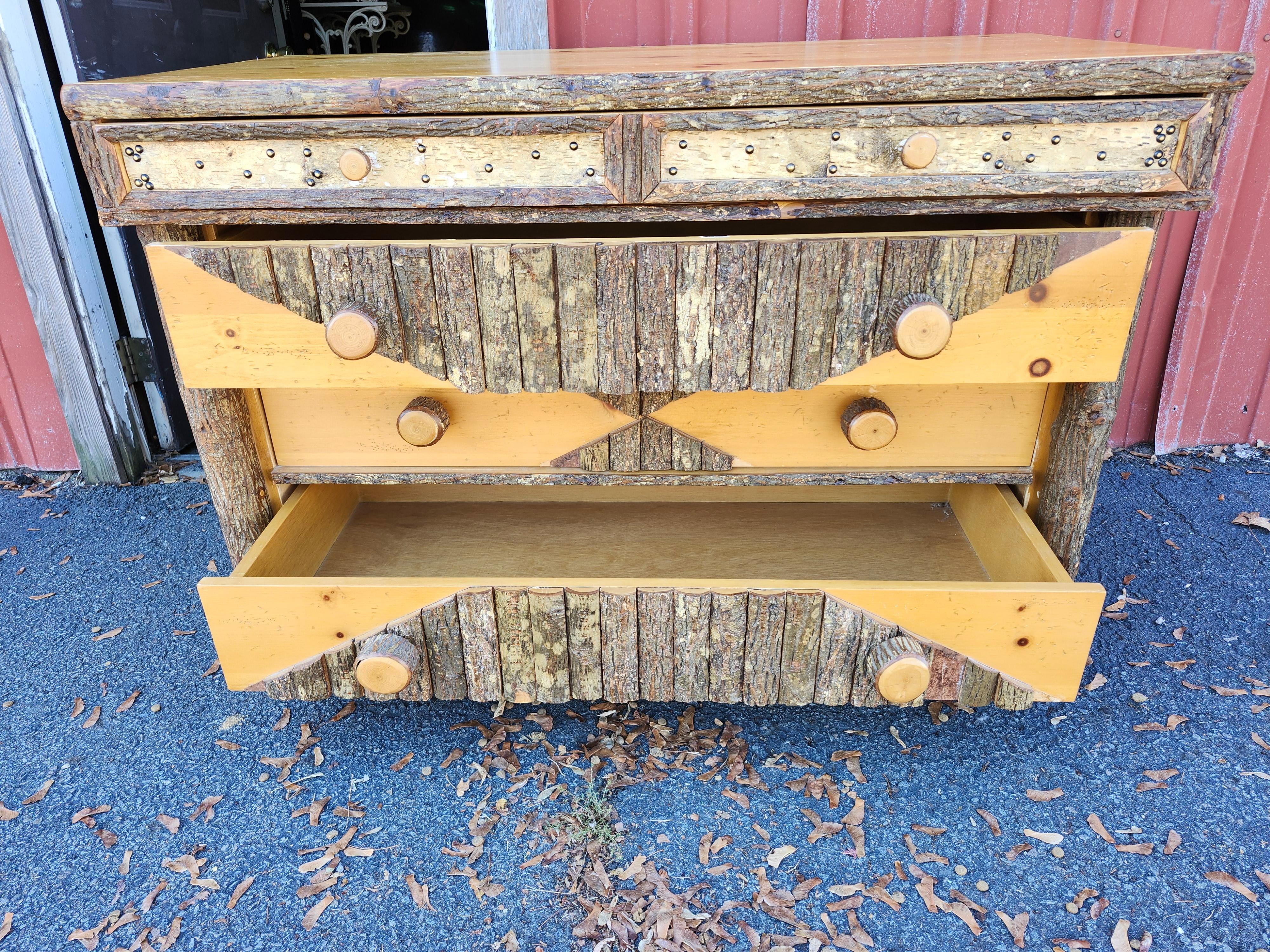 Old Hickory Adirondack Cassettone a quattro cassetti in betulla e pino C1970 in vendita 1