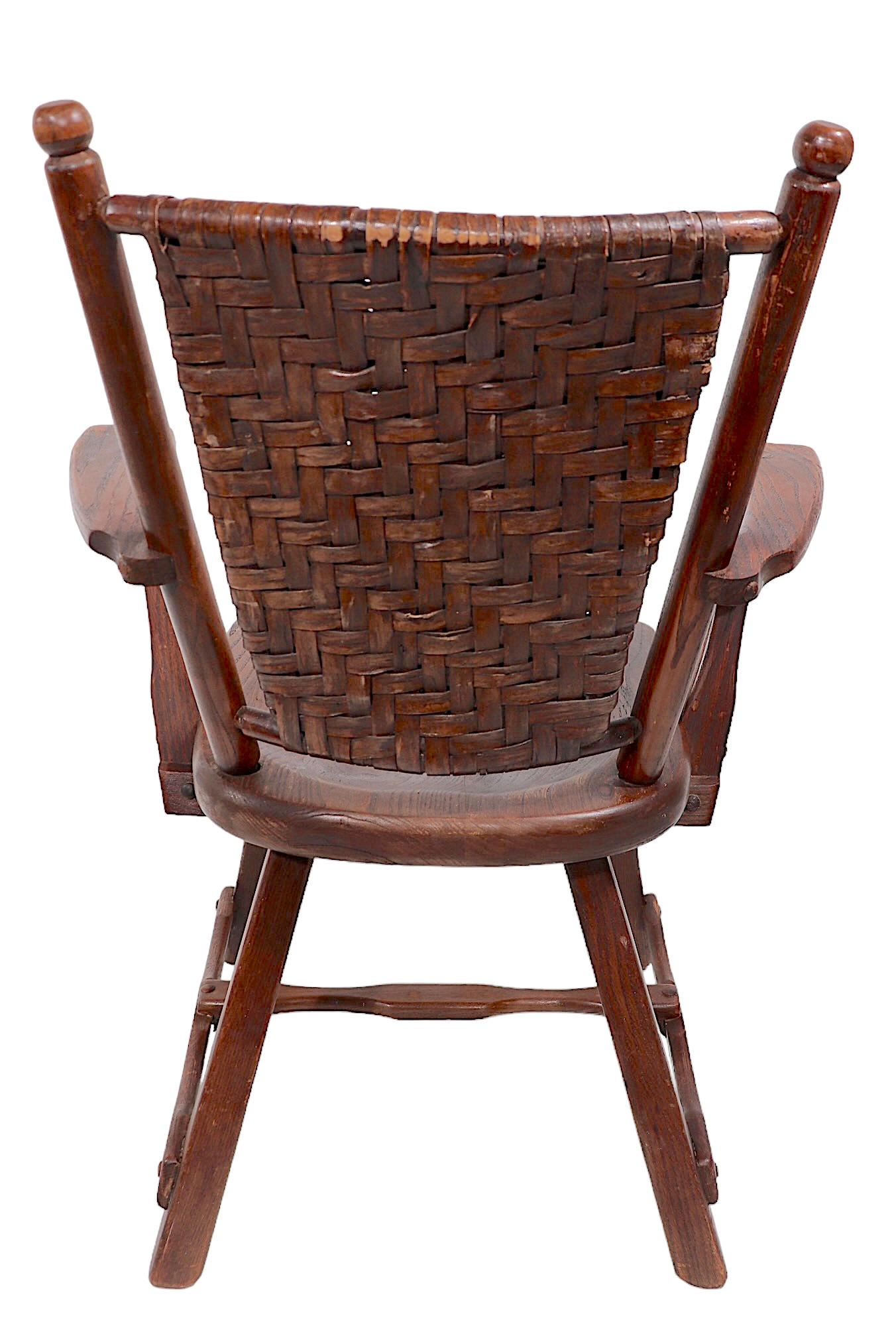 Old Hickory American Provincial Paddle Arm Lounge Chair c 1940's Bon état - En vente à New York, NY