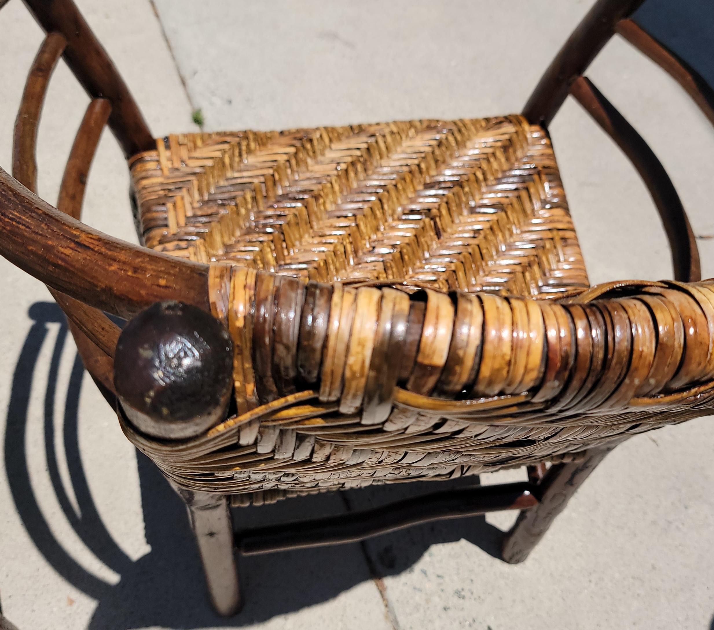 Alte Hickory-Stühle mit Fassrückenlehne - Paar (amerikanisch) im Angebot