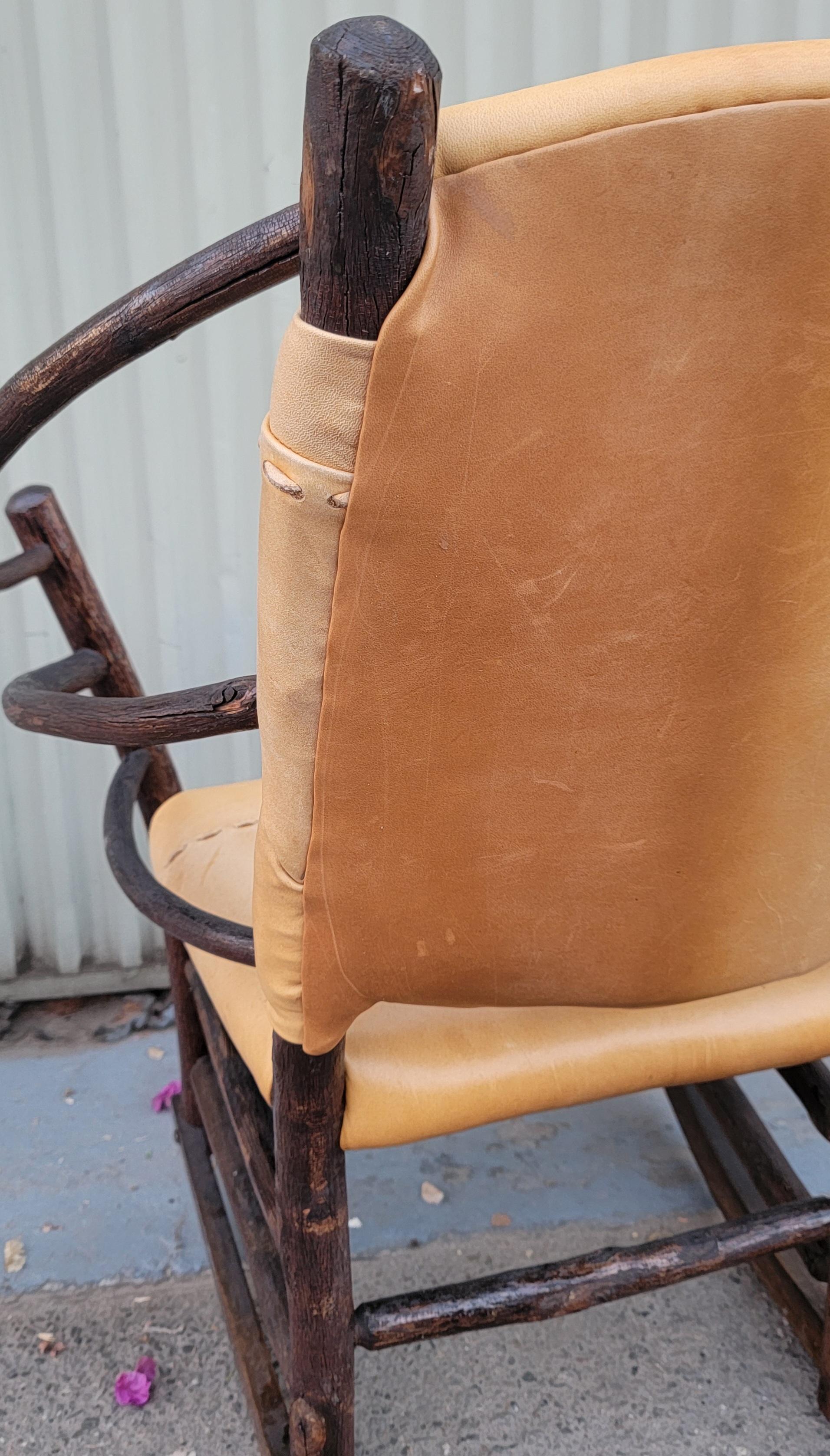 Old Hickory Barrel Back  Chaise à bascule Bon état - En vente à Los Angeles, CA