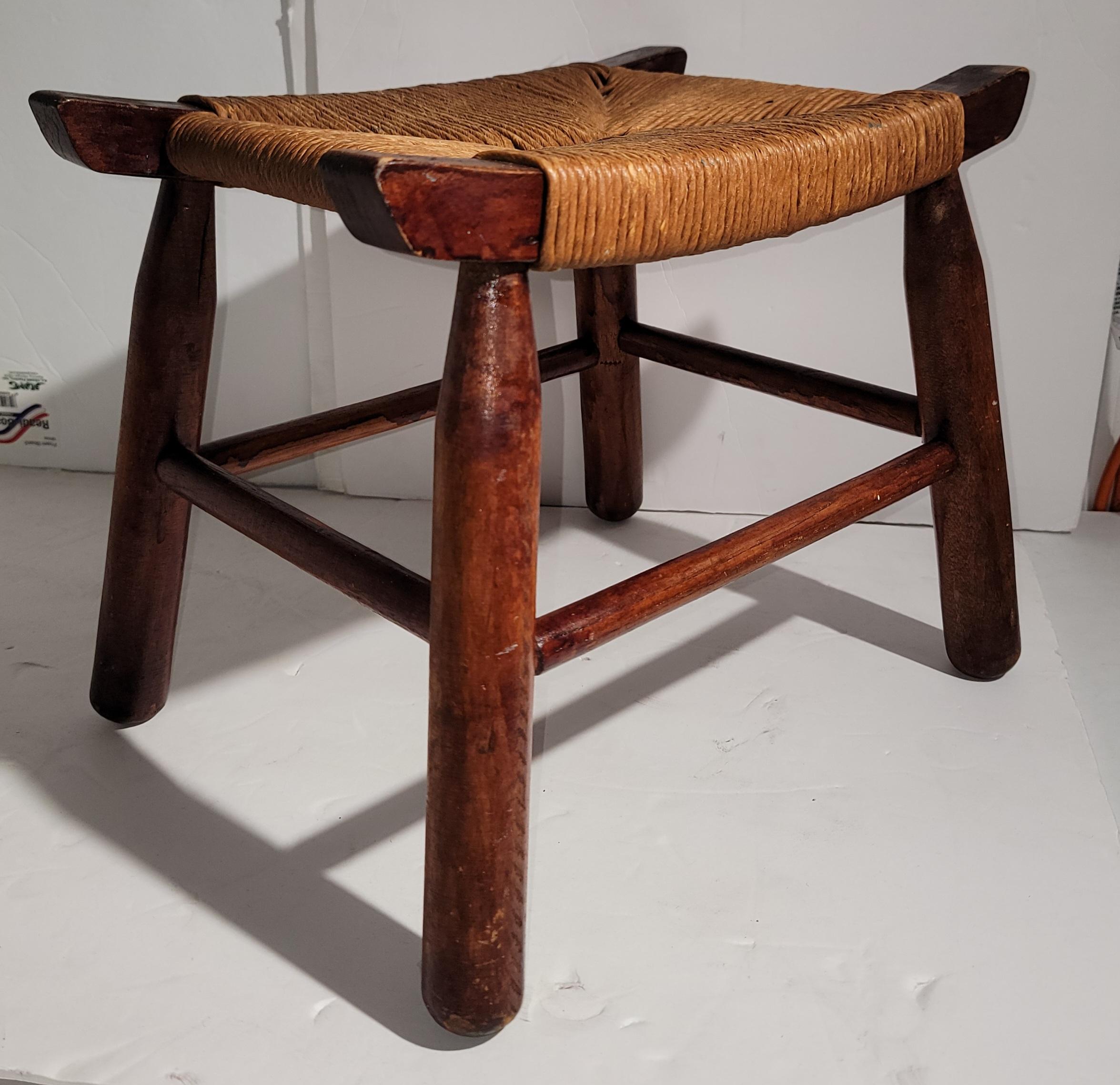 Old Hickory Foot Stool W/ Original Hand Woven Seat In Good Condition In Los Angeles, CA