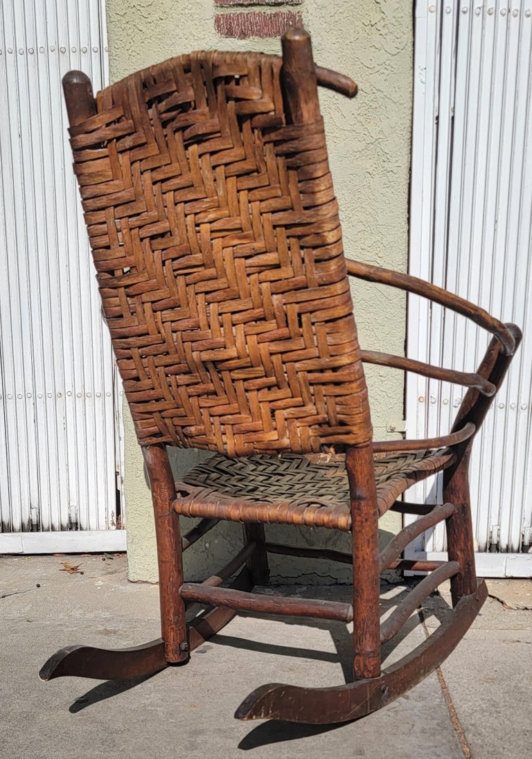 Old Hickory High Back Rocking Chair In Good Condition For Sale In Los Angeles, CA