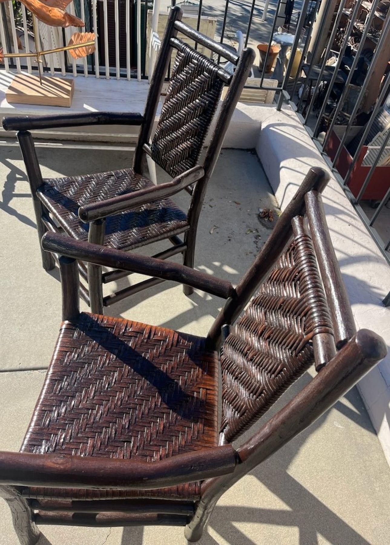 Altes Hickoryholz Paar Arm  Stühle  im Angebot 2