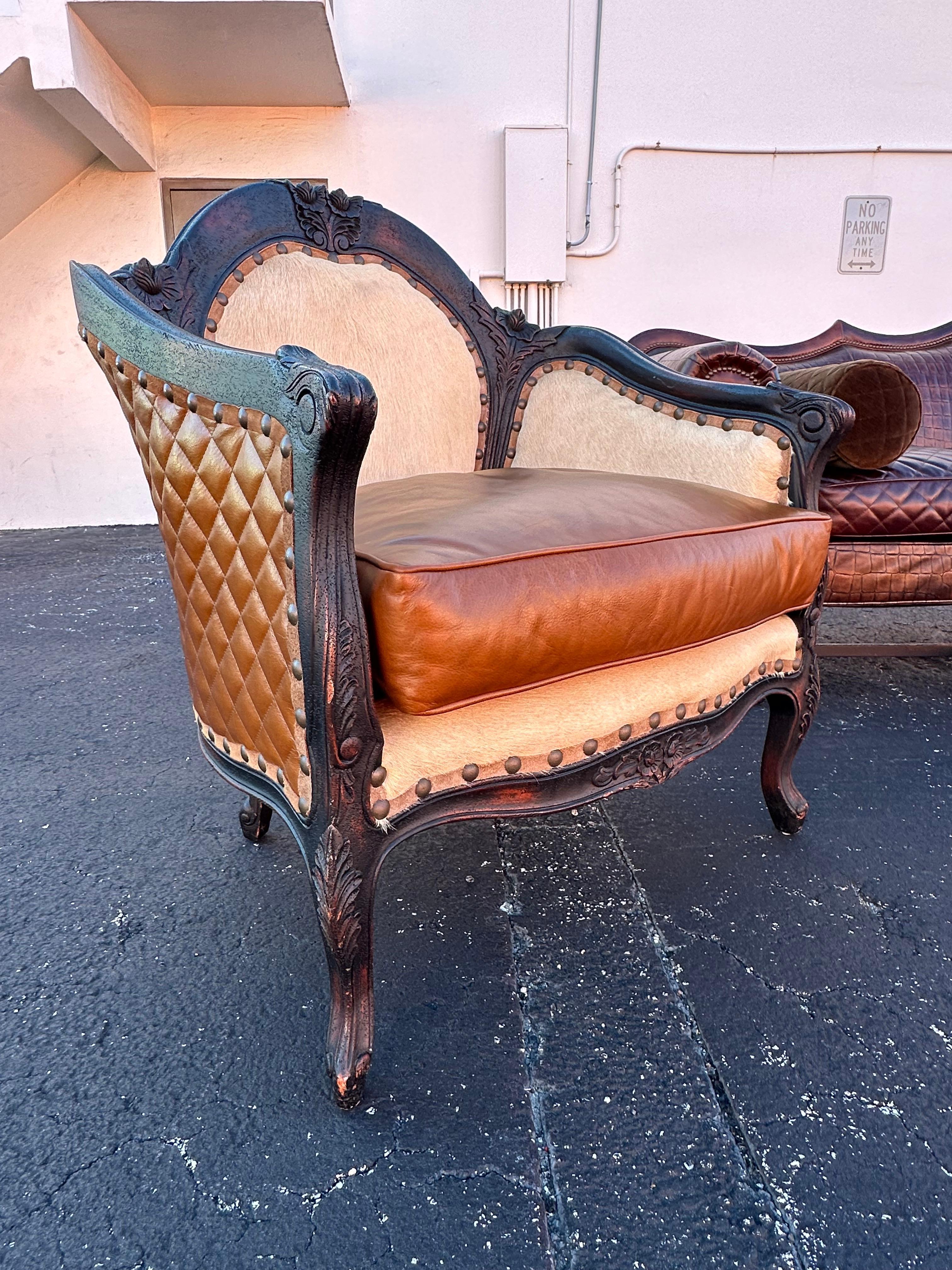 Old Hickory Rustic Western Bergere Cowhide Chairs Divano in pelle di alligatore in vendita 9